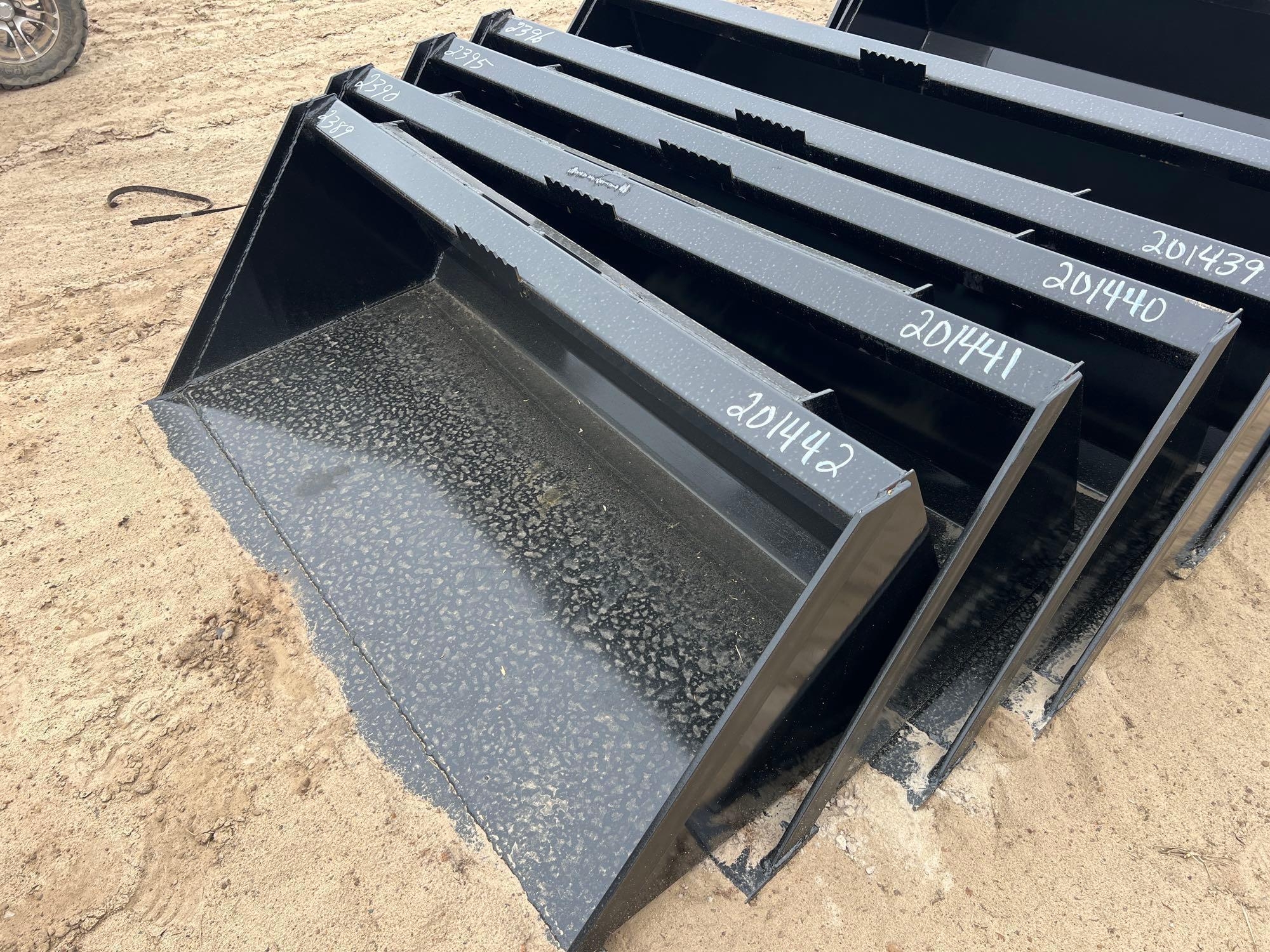 UNUSED SWICT 66" QUICK ATTACH BUCKET (A54757)