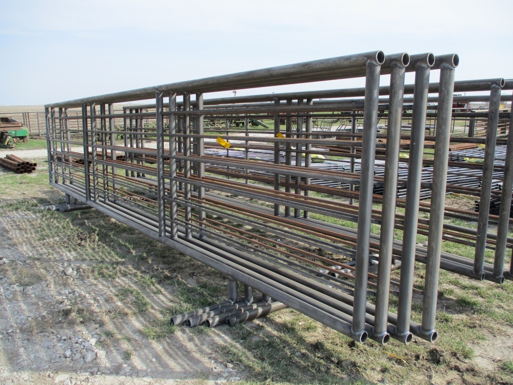 (4) Texas Built 25' Stand Alone Livestock Panels (A66408)