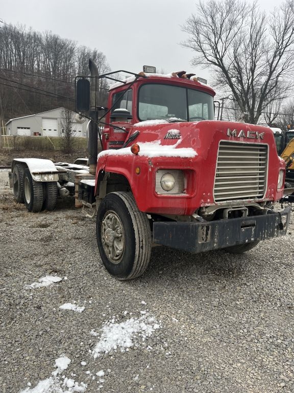 1998 Mack DM690SX Chassis Truck  (A62679)