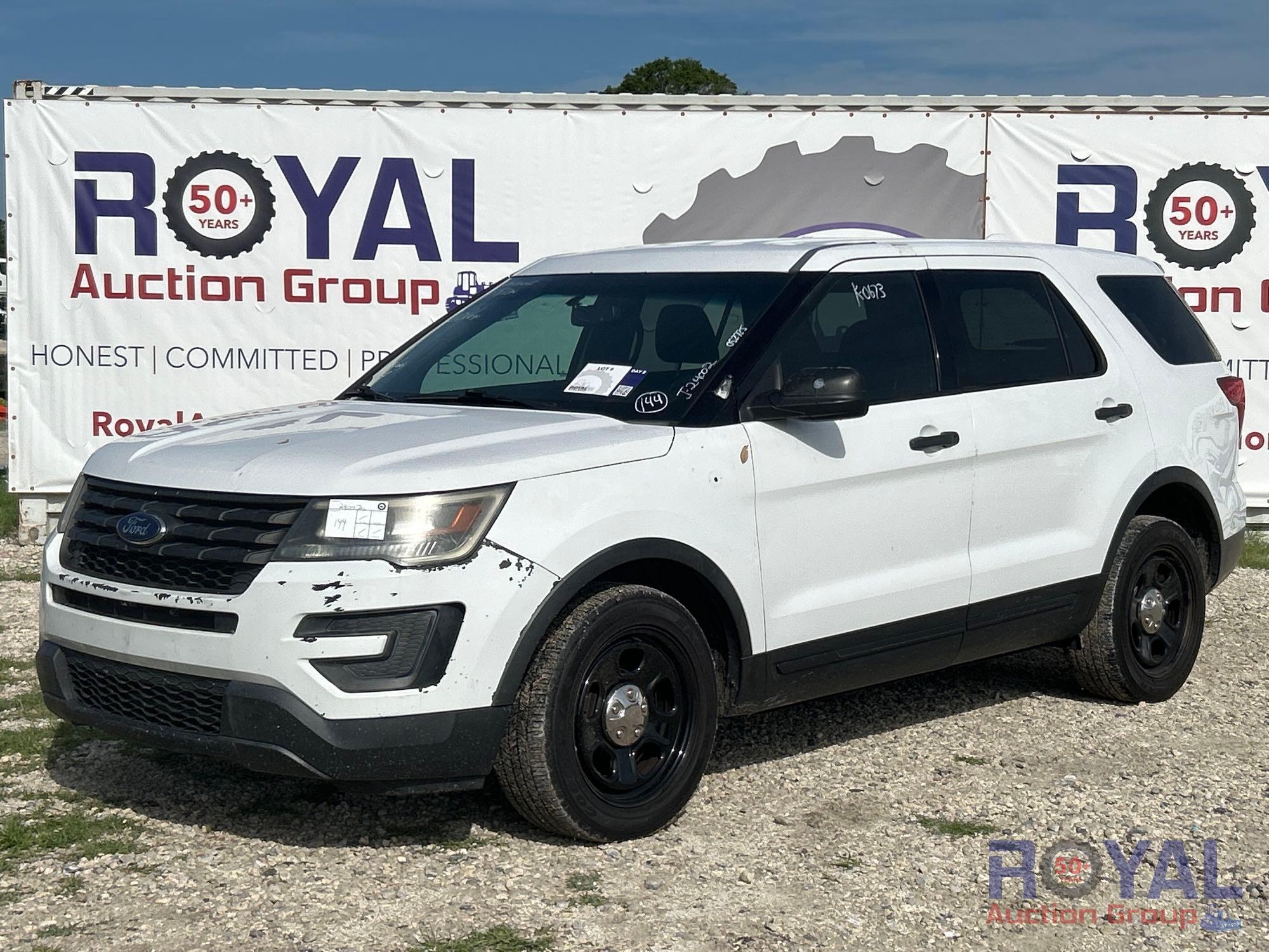2016 Ford Explorer AWD SUV (A48082)