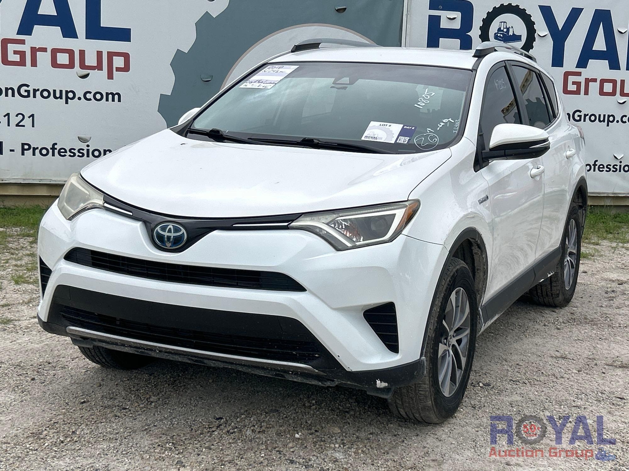 2018 Toyota RAV4 Hybrid XLE AWD SUV (A50324)