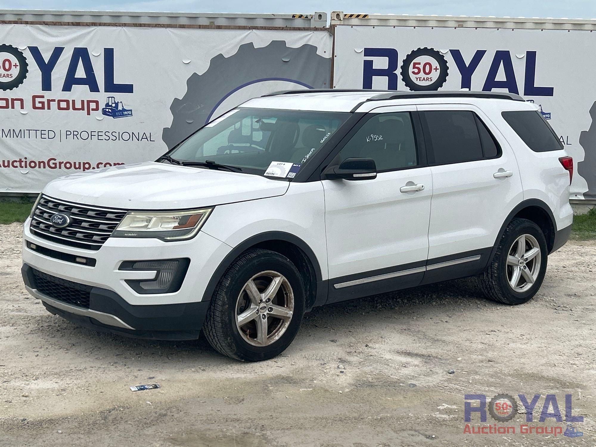 2017 Ford Explorer XLT AWD SUV (A48082)
