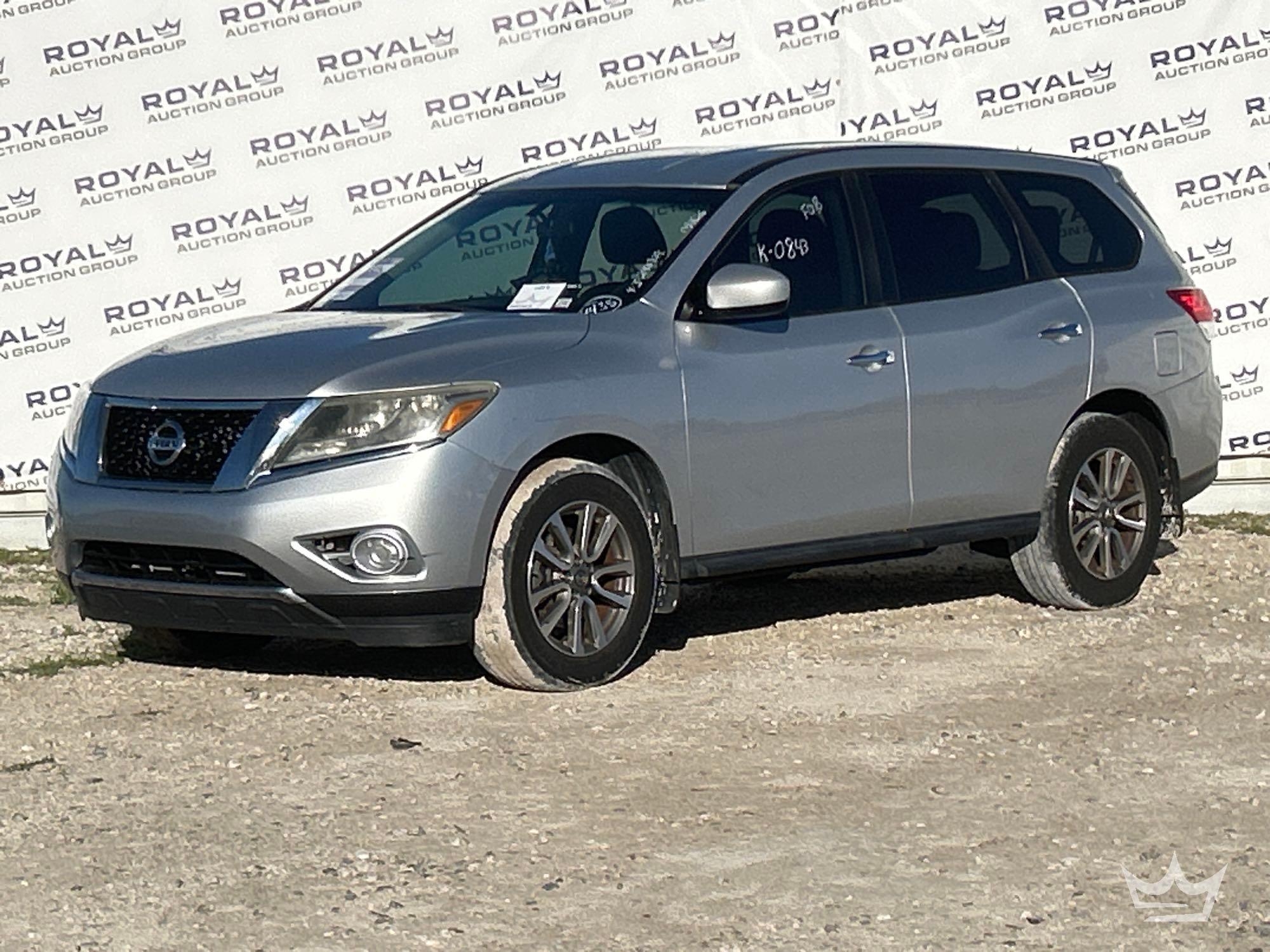 2013 Nissan Pathfinder SUV (A64557)