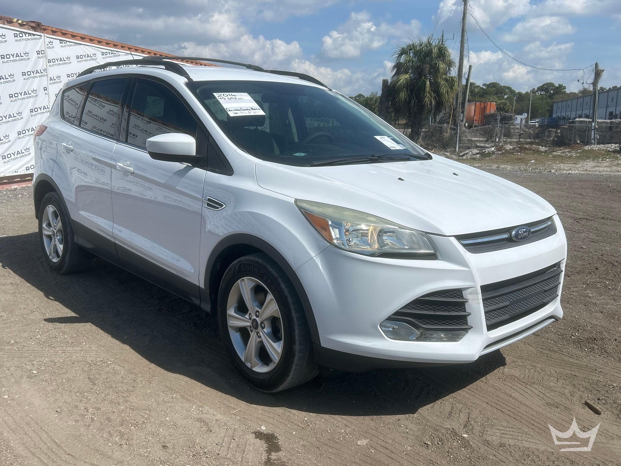 2016 Ford Escape SUV (A61574)