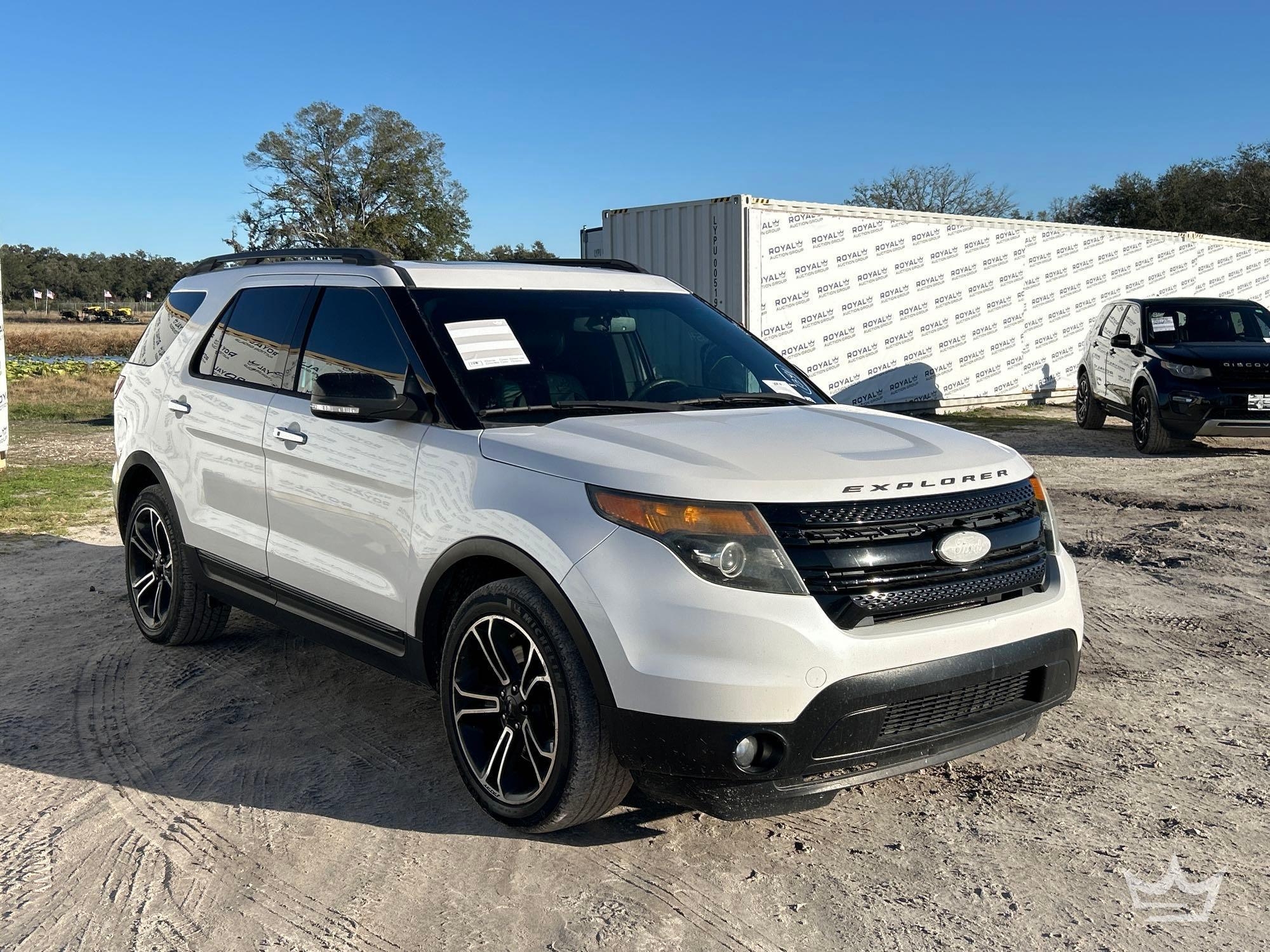 2014 Ford Explorer AWD SUV (A61569)