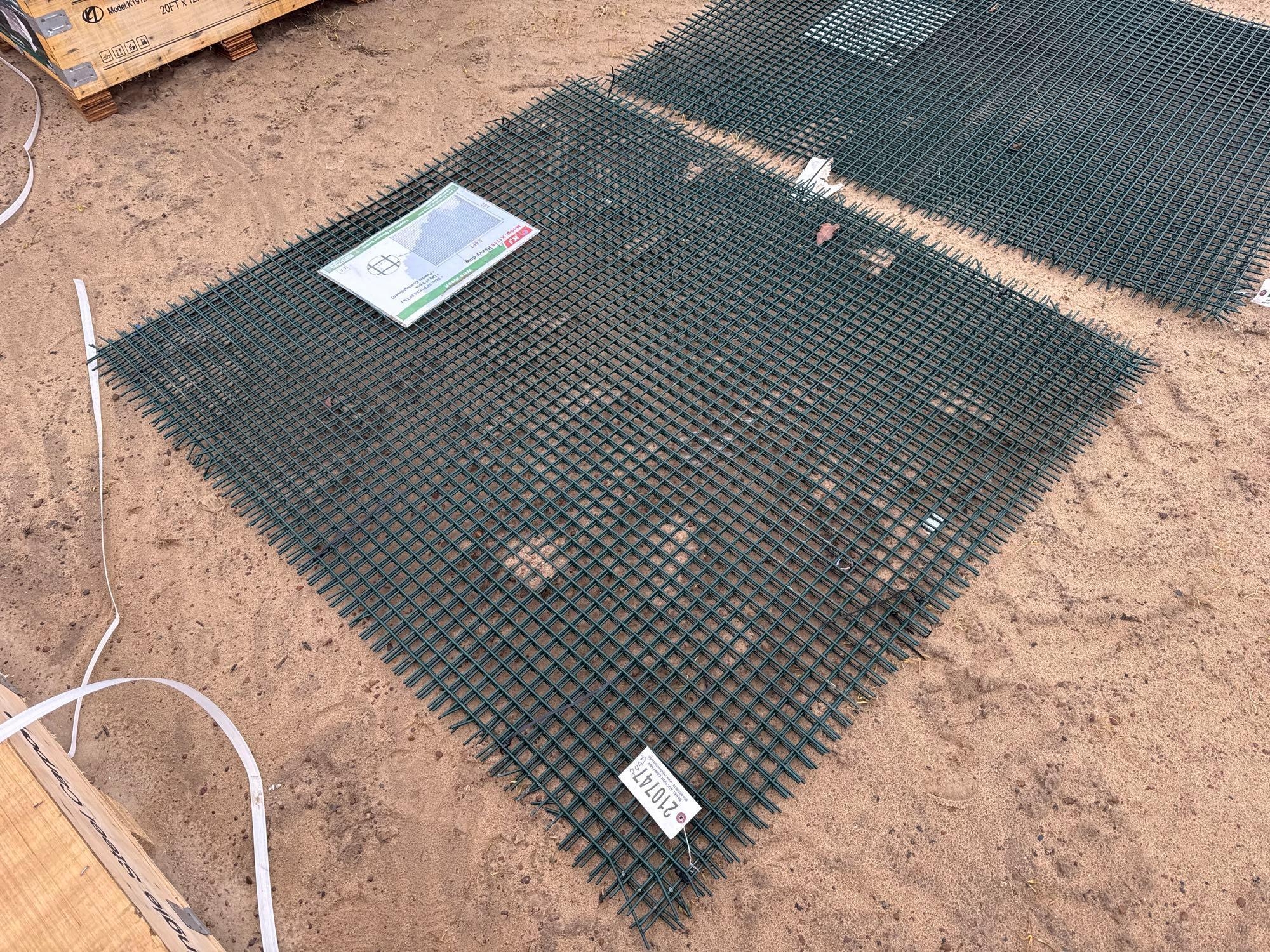 UNUSED KJ HD 5'HX5.6'L WIRE MESH (3 PANELS) (A62131)
