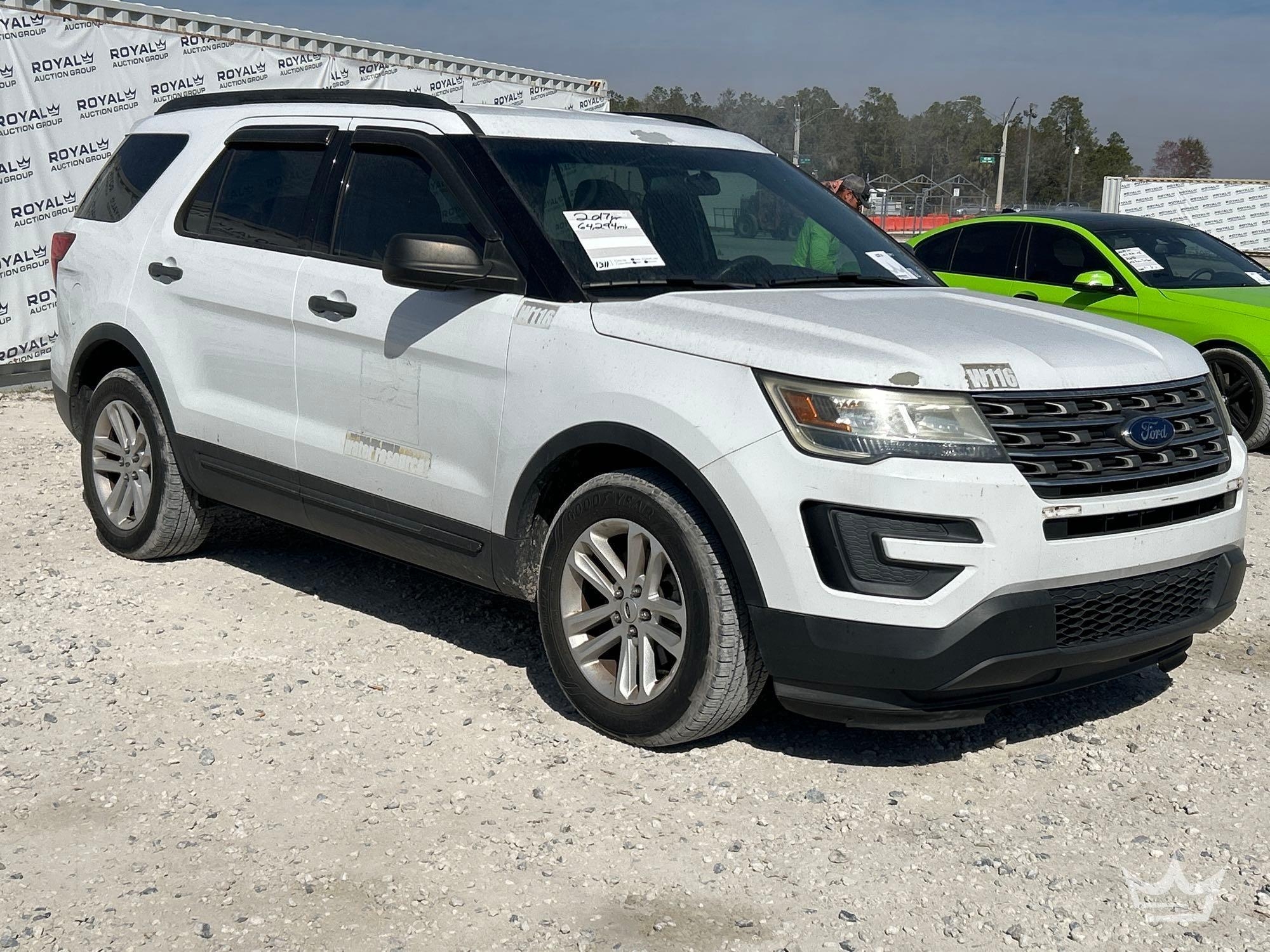 2017 Ford Explorer SUV (A61569)