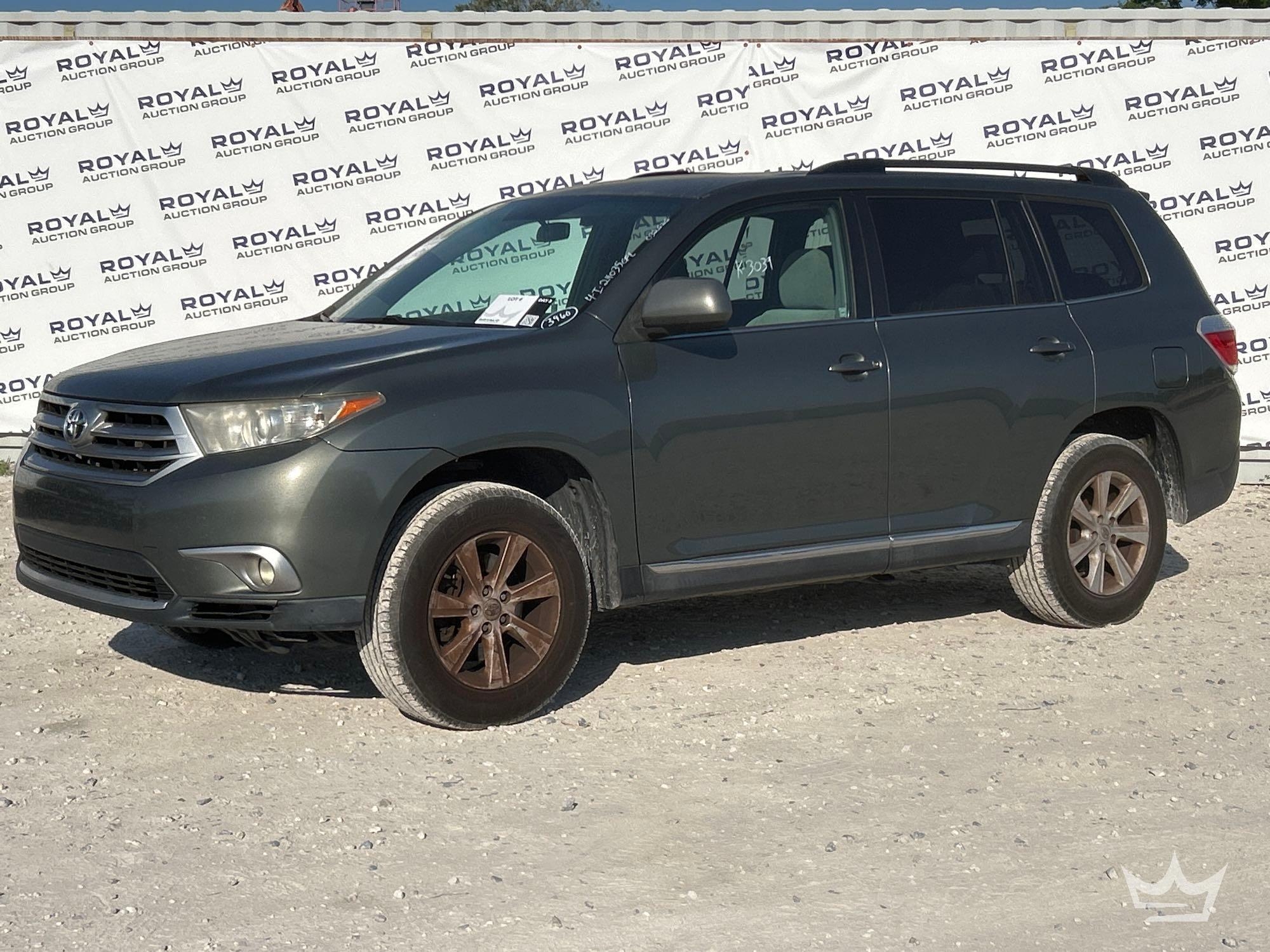 2013 Toyota Highlander SUV (A64557)