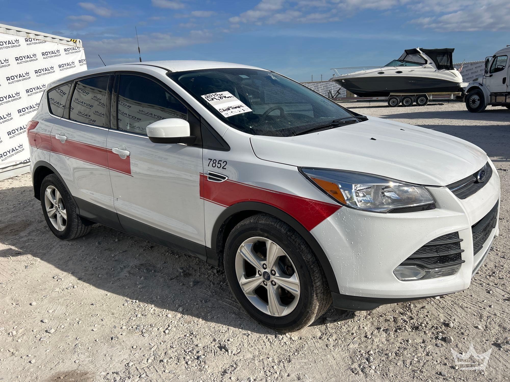 2015 Ford Escape SUV (A61574)