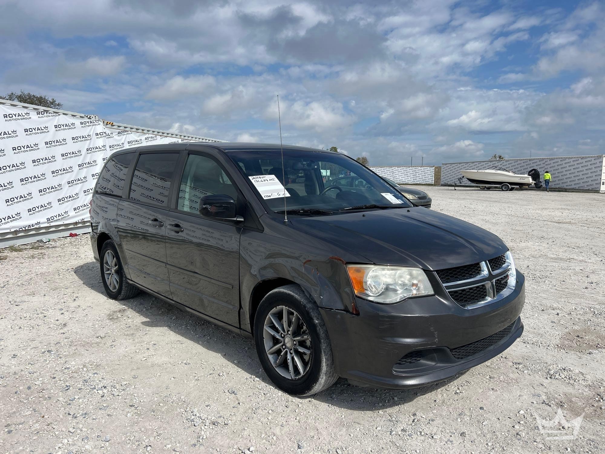 2016 Dodge Grand Caravan Van (A61574)