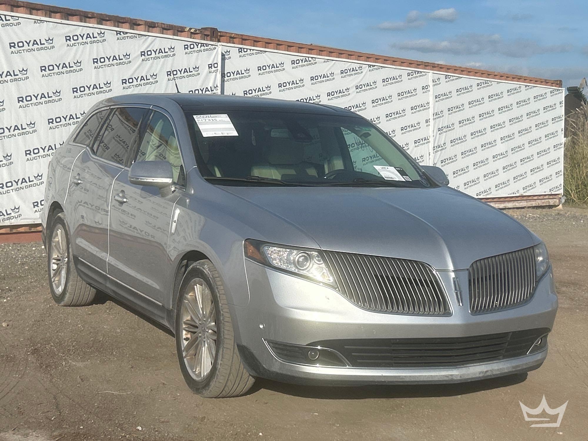 2016 Lincoln MKT AWD SUV (A61569)