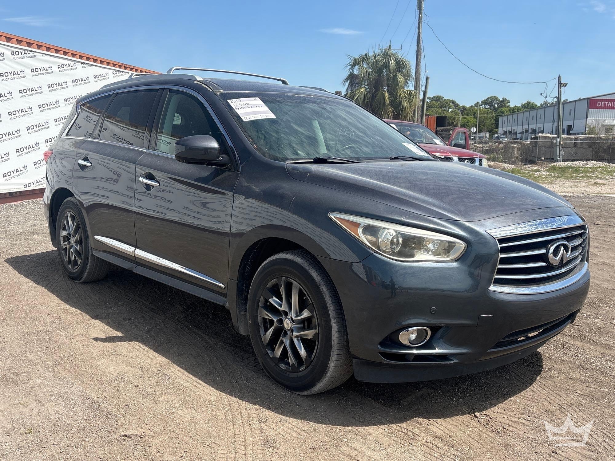 2013 Infiniti JX35 AWD SUV (A64557)