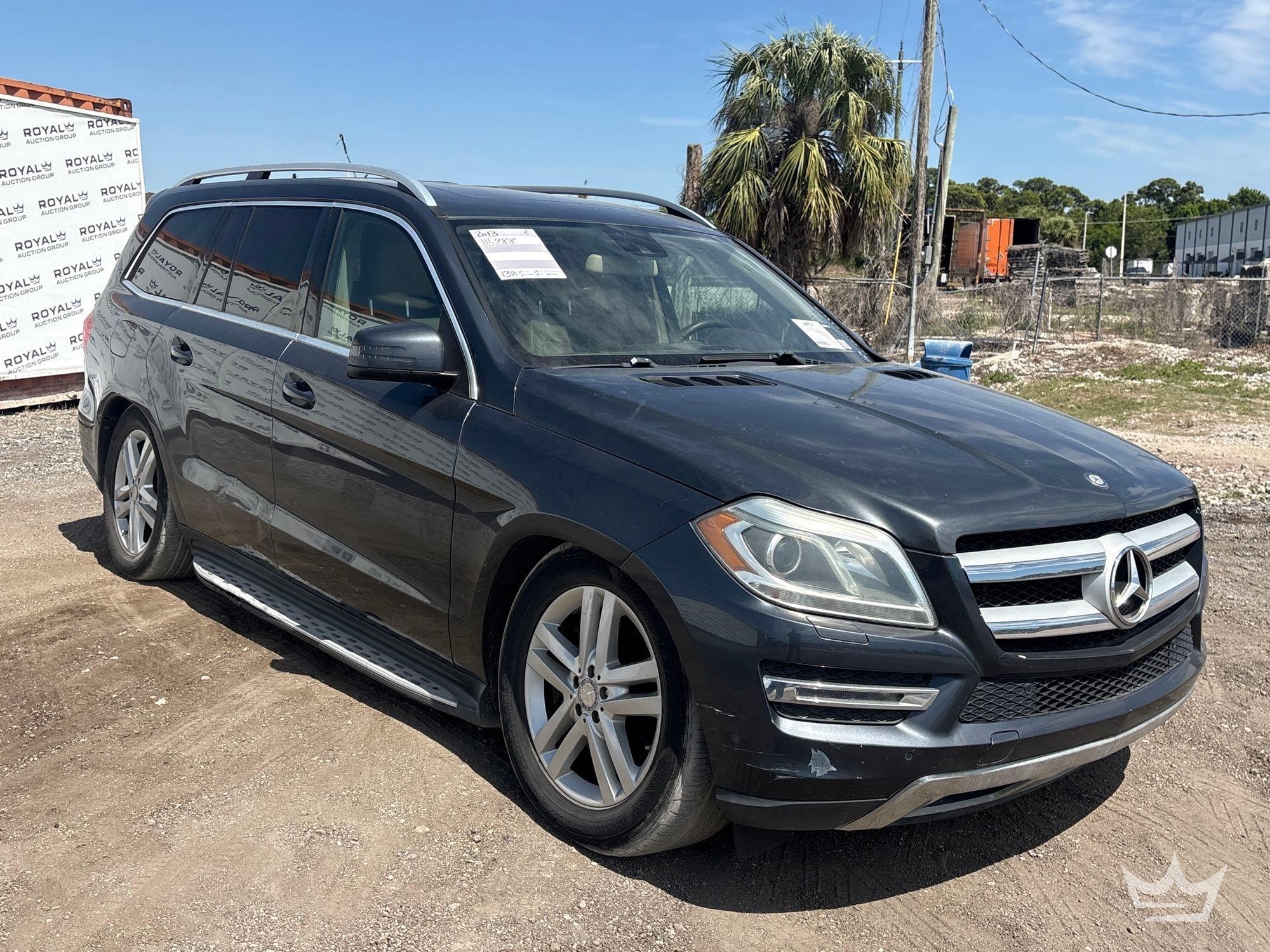 2013 Mercedes Benz GL 450 4 Matic AWD SUV (A64557)