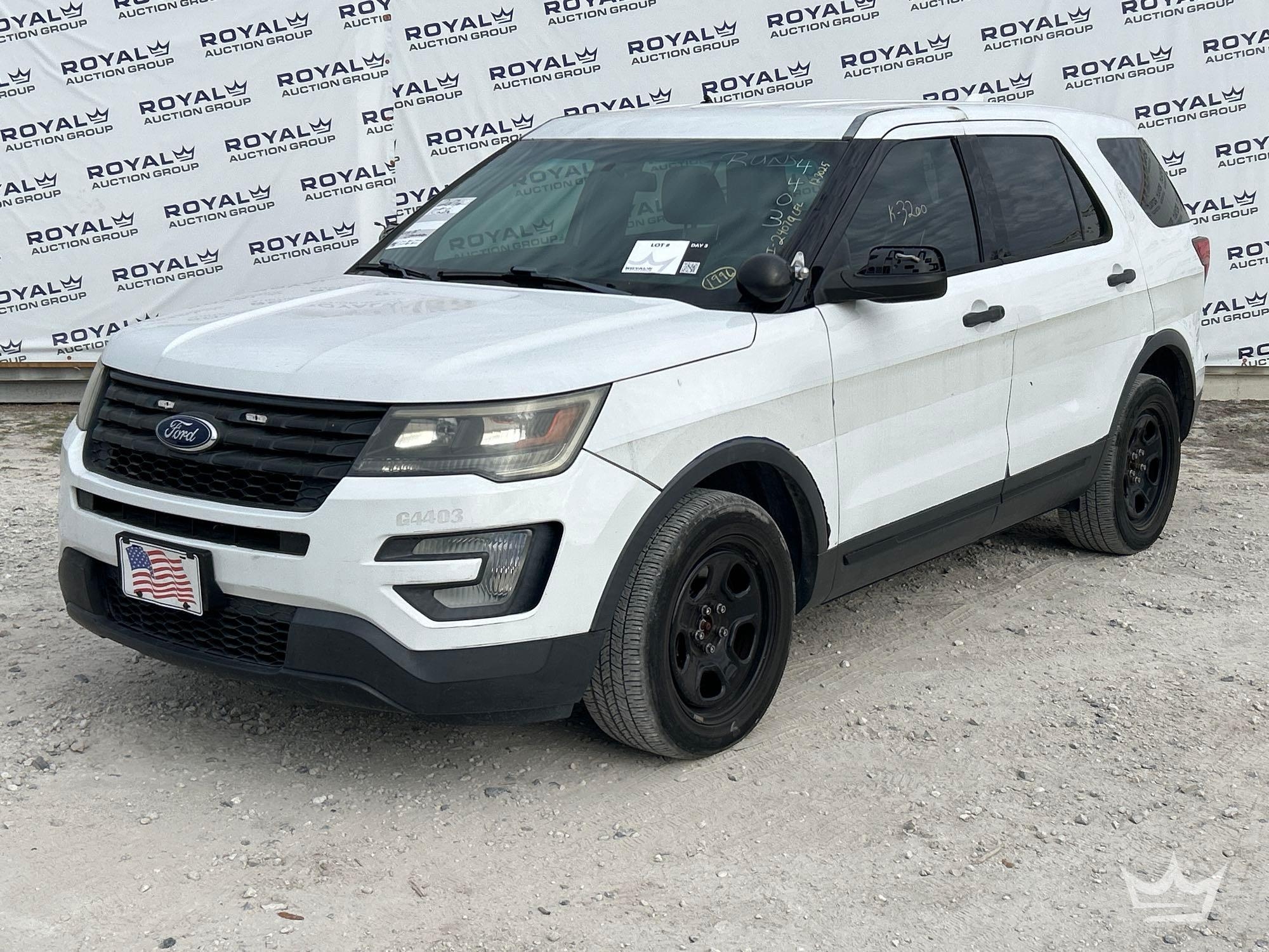 Year: 2017 Make: Ford Model: Explorer Vehicle Type: Multipurpose Vehicle (MPV) Mileage: Plate: Body (A59231)