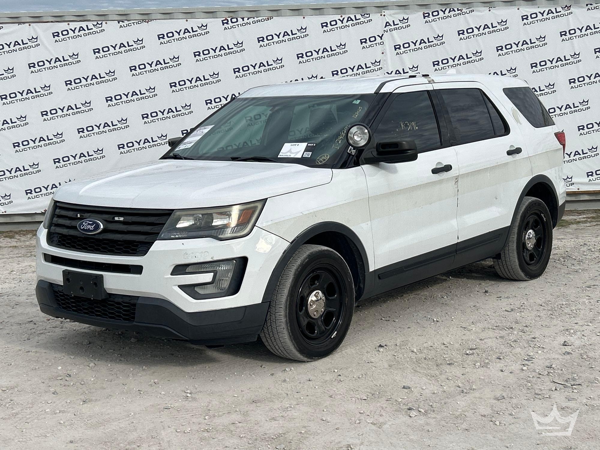 Year: 2017 Make: Ford Model: Explorer Vehicle Type: Multipurpose Vehicle (MPV) Mileage: Plate: Body (A59231)