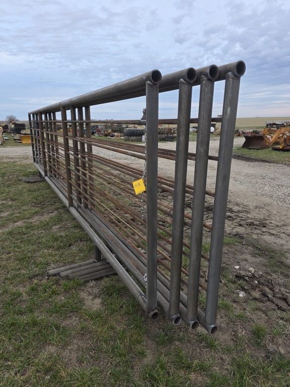 (4) Texas Built 25' Stand Alone Livestock Panels (A66408)