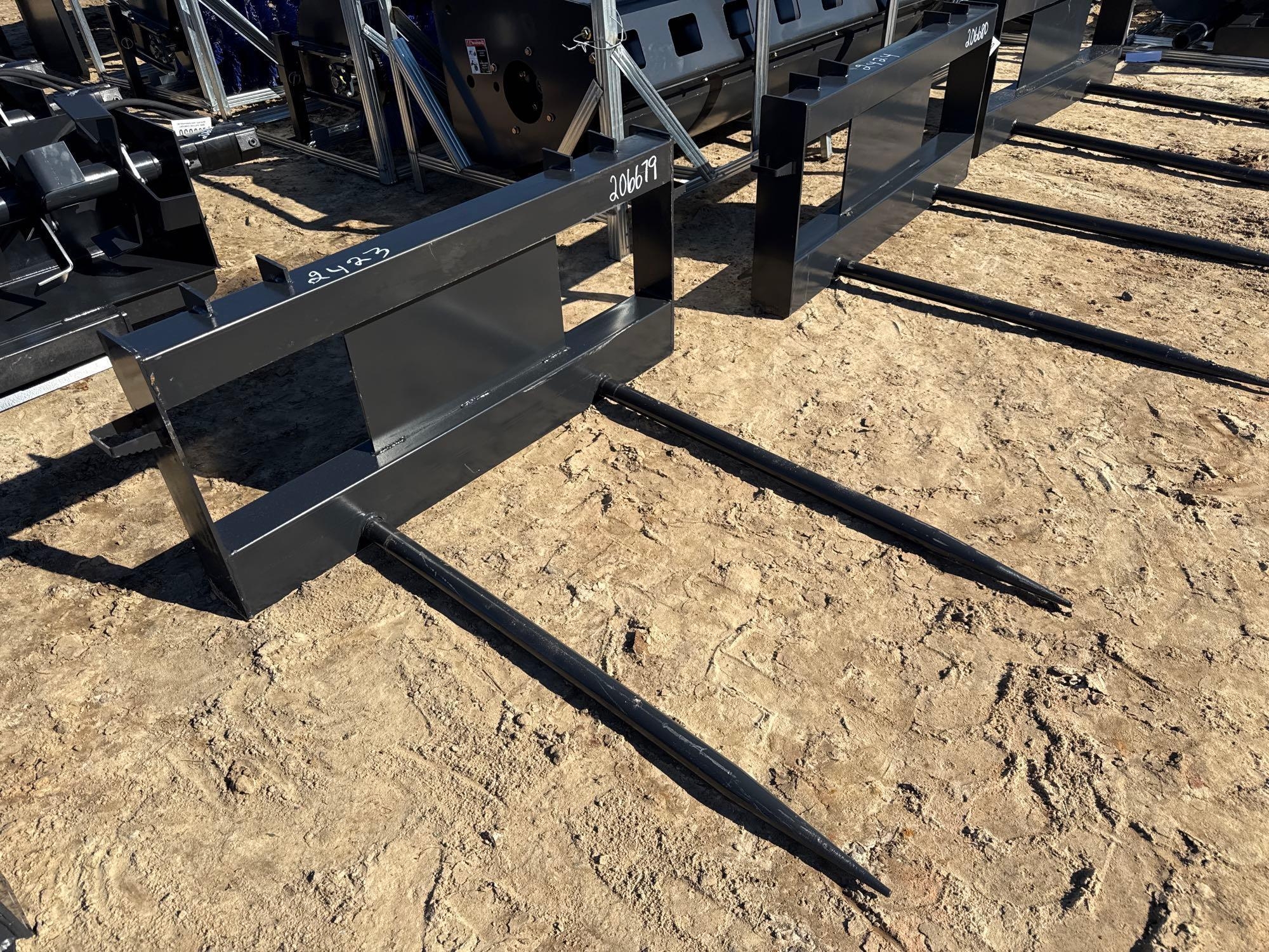 UNUSED JCT 2 PRONG BALE SPEAR (A58376)