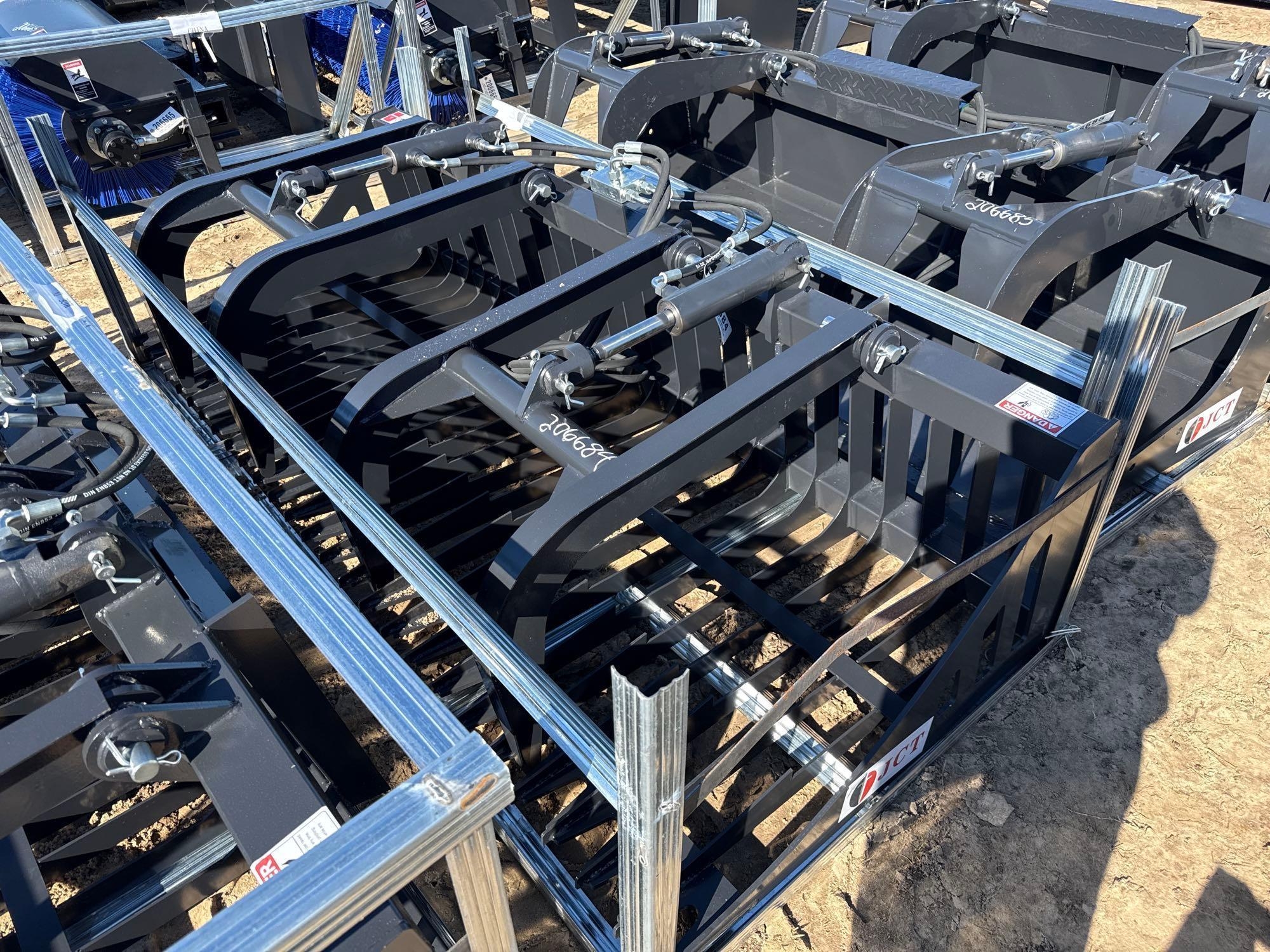 UNUSED JCT 84" HYD ROCK GRAPPLE BUCKET (A58376)