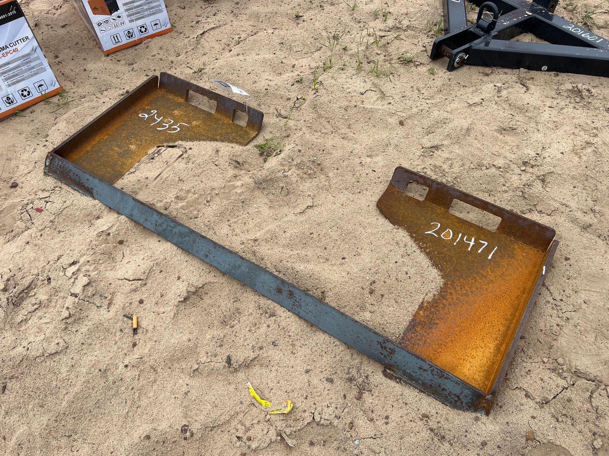 UNUSED LANDHONOR UNIVERSAL ADAPTER PLATES (A54757)