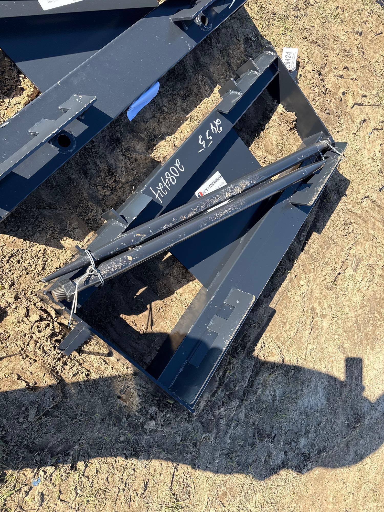 UNUSED JCT 2 PRONG BALE SPEAR (A58376)