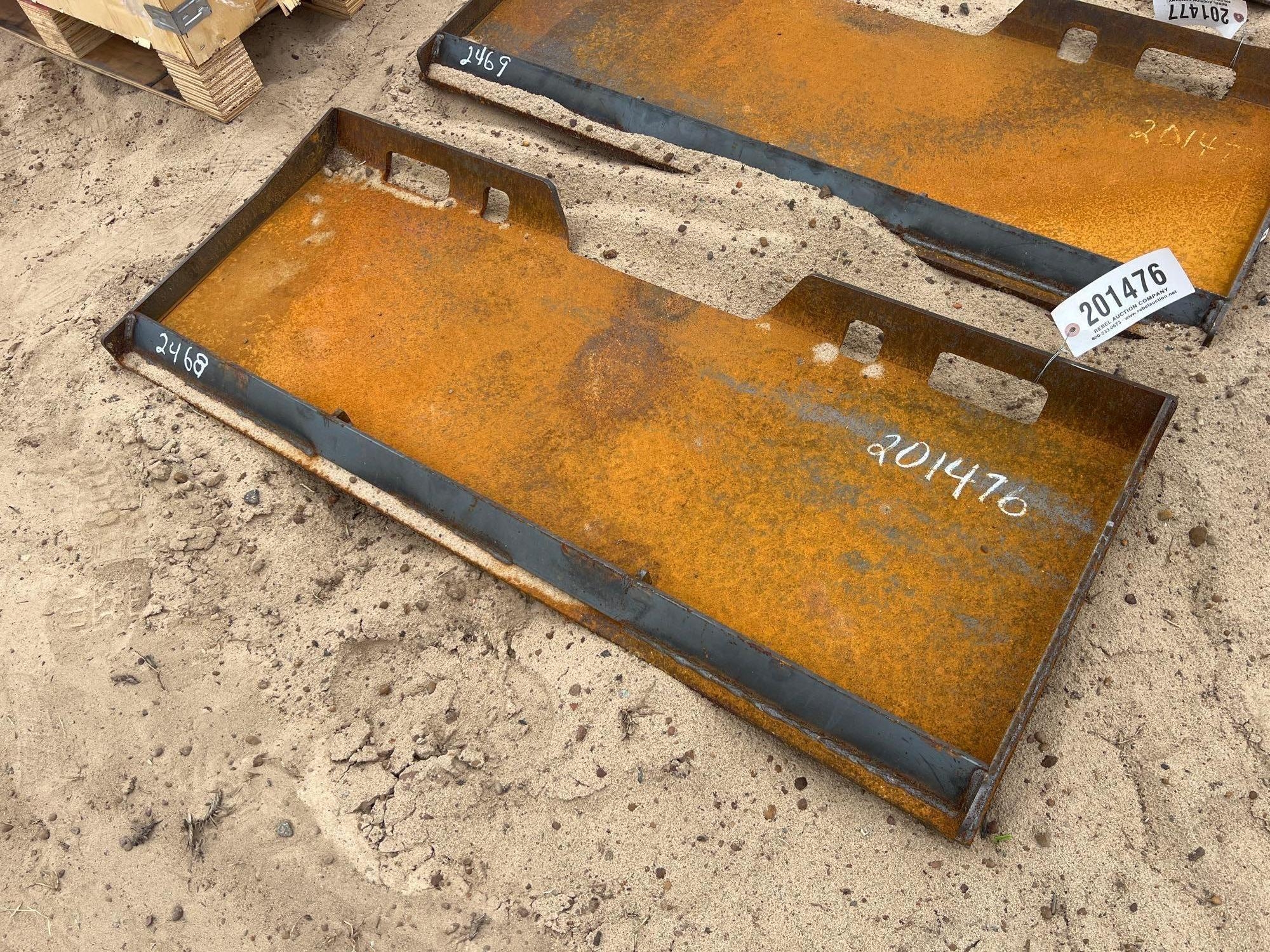UNUSED LANDHONOR UNIVERSAL ADAPTER PLATES (A54757)
