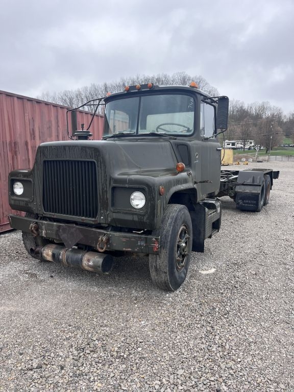 1983 Mack DM492S Cab & Chassis (A62679)