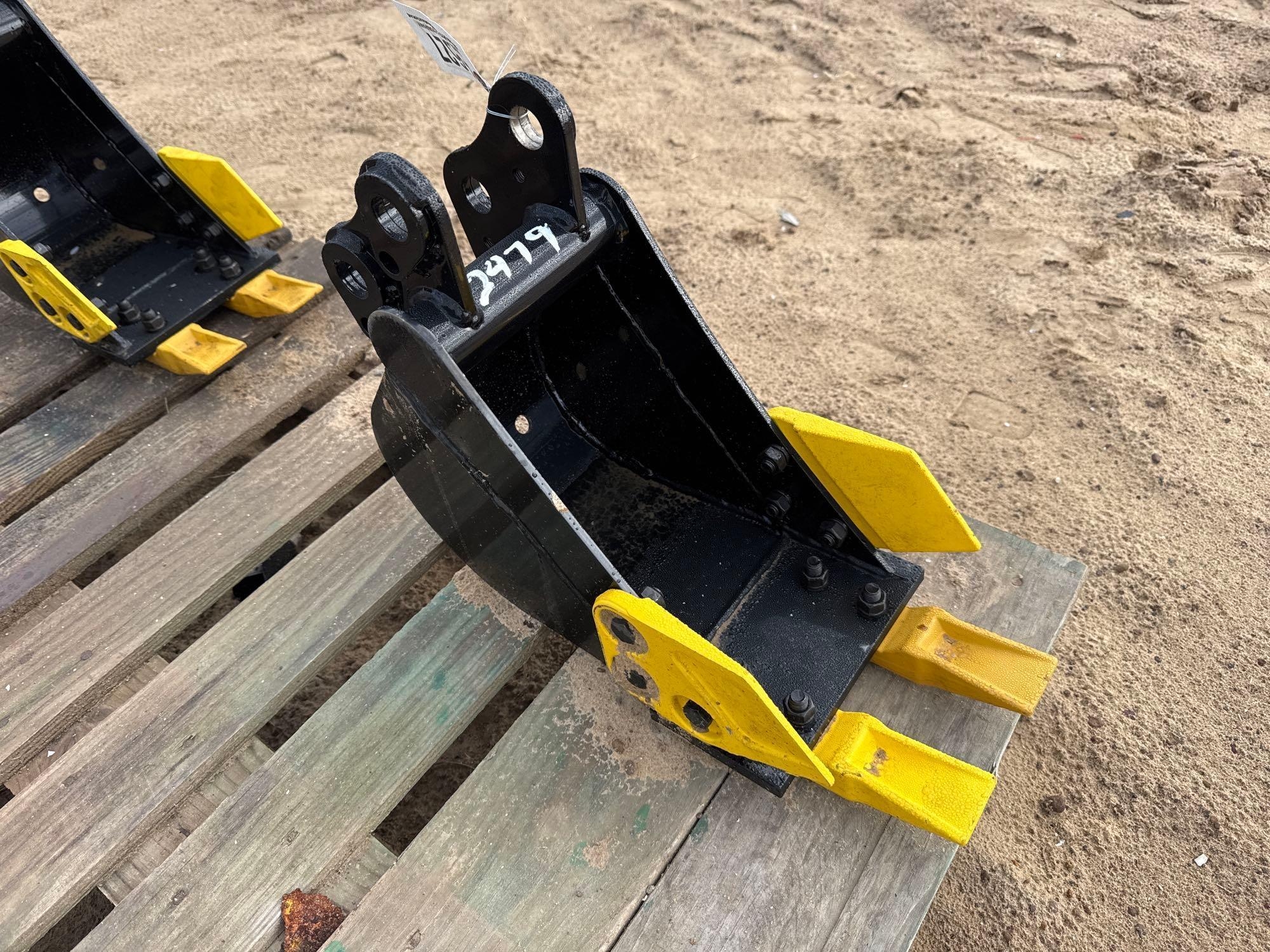UNUSED 7" MINI EXCAVATOR TOOTHBED BUCKET (A60432)