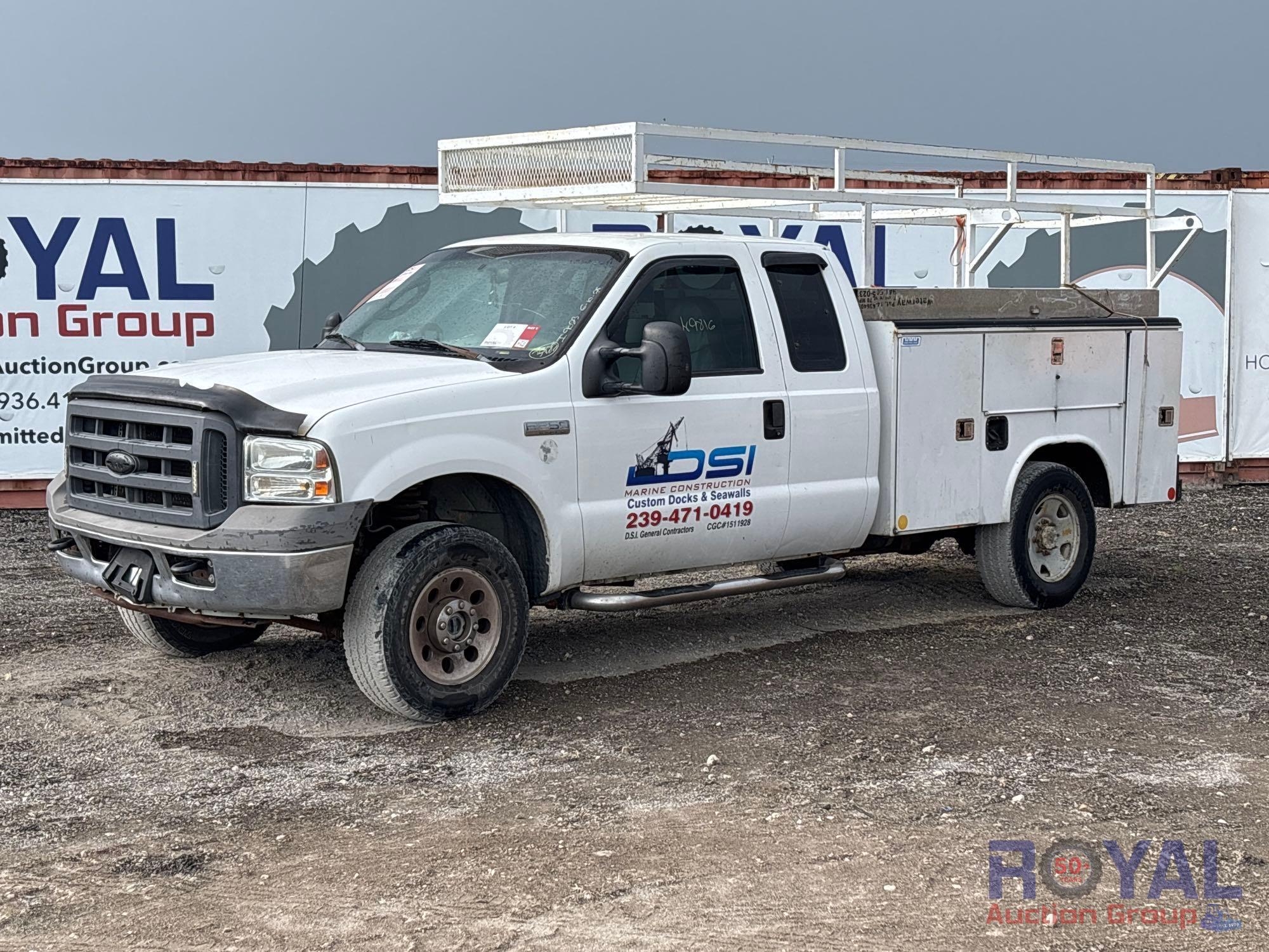 2005 Ford F-250 4x4 Reading Service Truck (A46683)