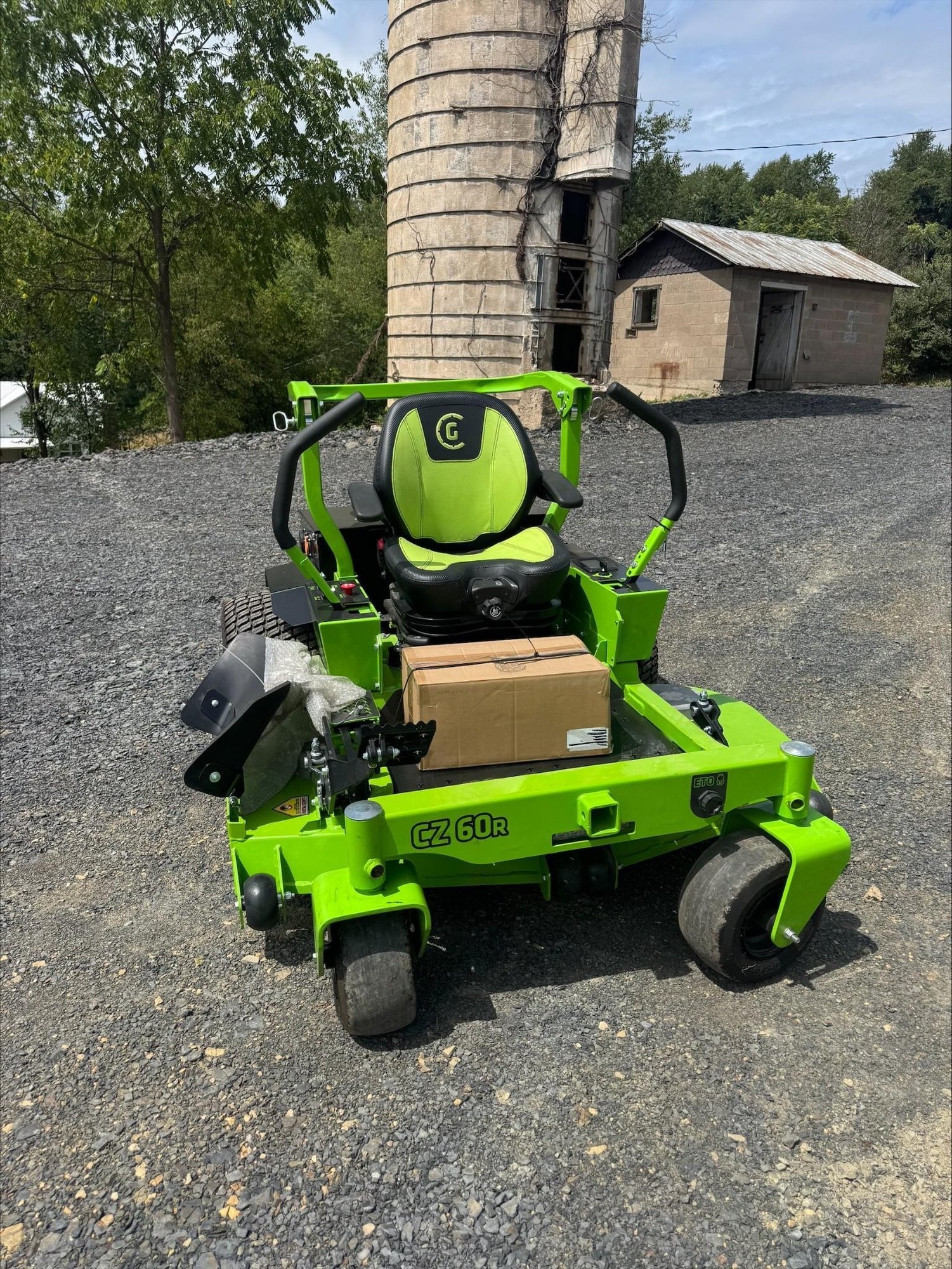 Greenworks Commercial 82V CZ60R Zero-Turn Mower- DEMO UNIT (A61306)