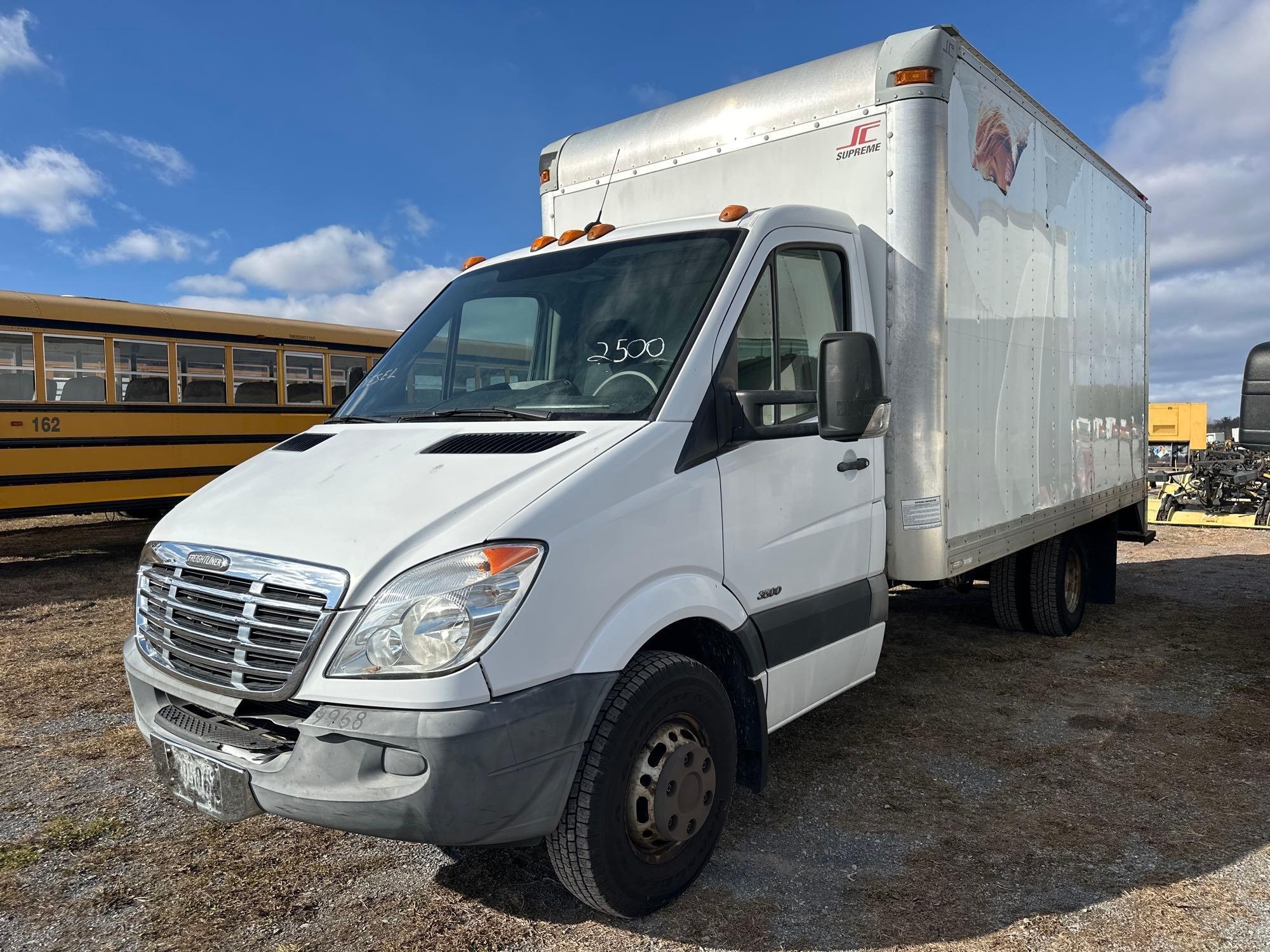 2012 International 3500 Box Truck (A55272)