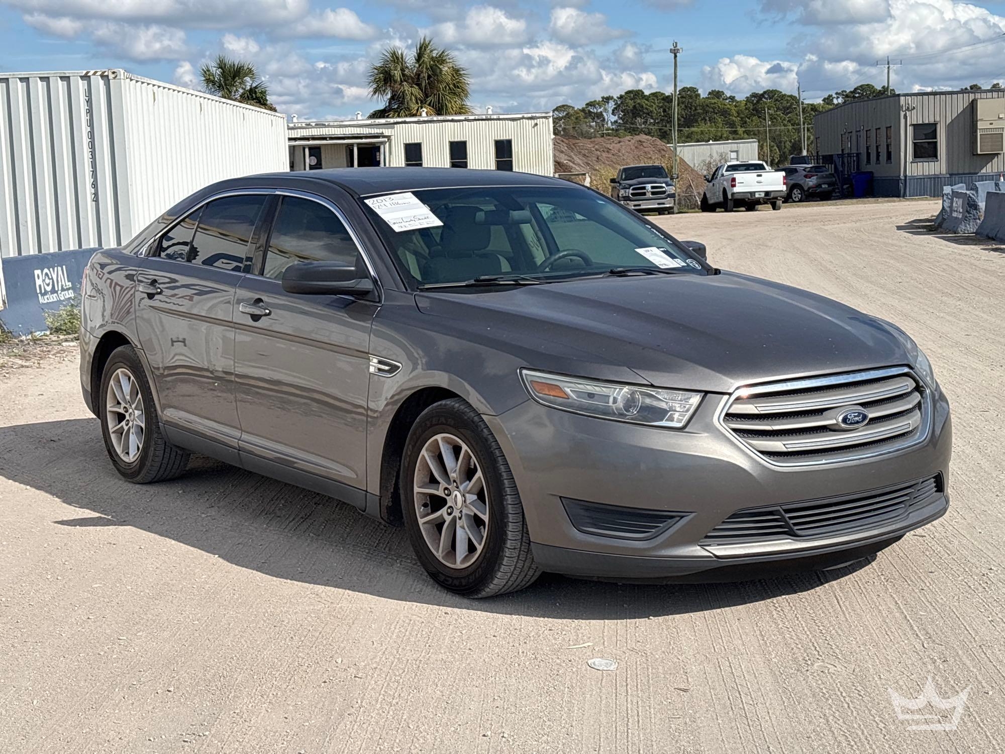 2013 Ford Taurus Sedan (A61569)