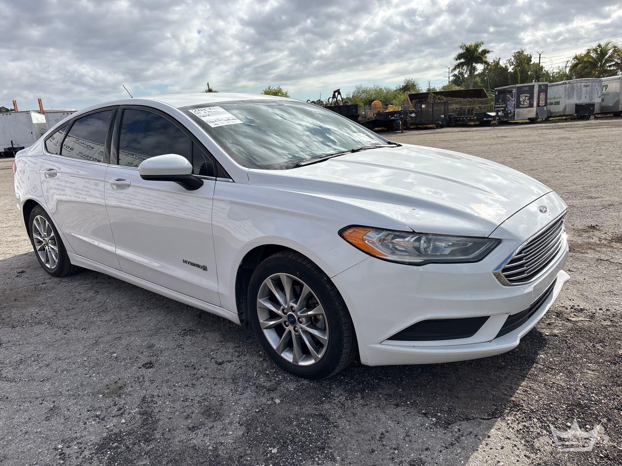 2017 Ford Fusion Hybrid Sedan (A61574)