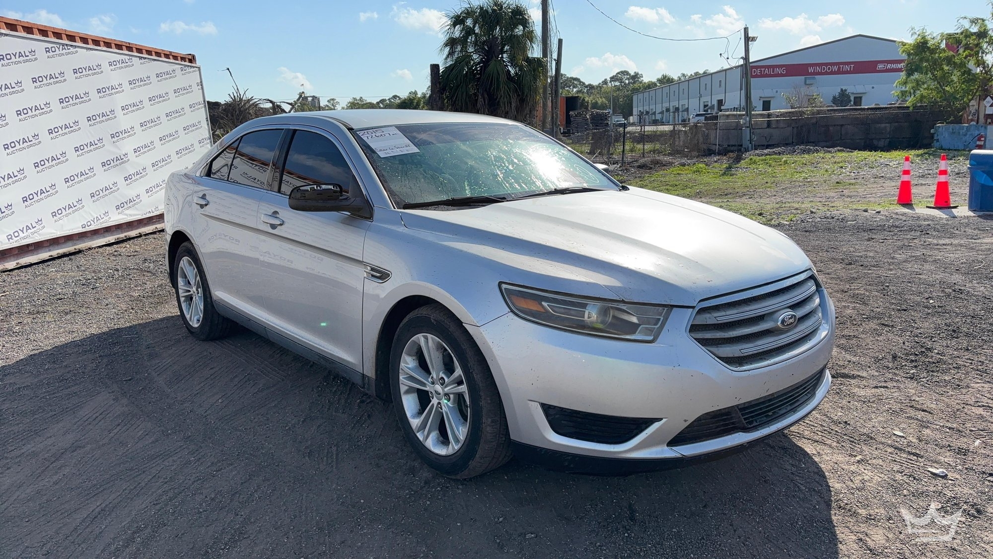 2015 Ford Taurus Sedan (A64557)
