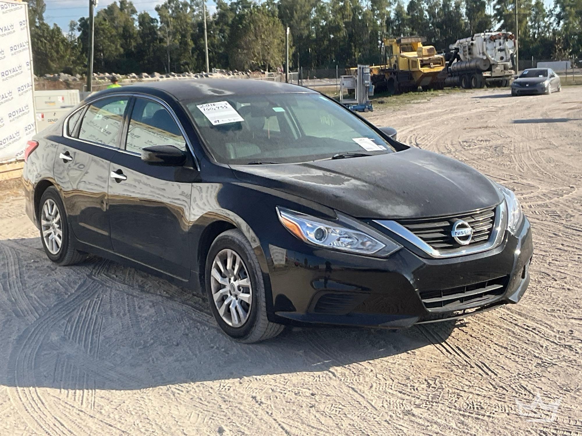 2016 Nissan Altima Sedan (A61574)