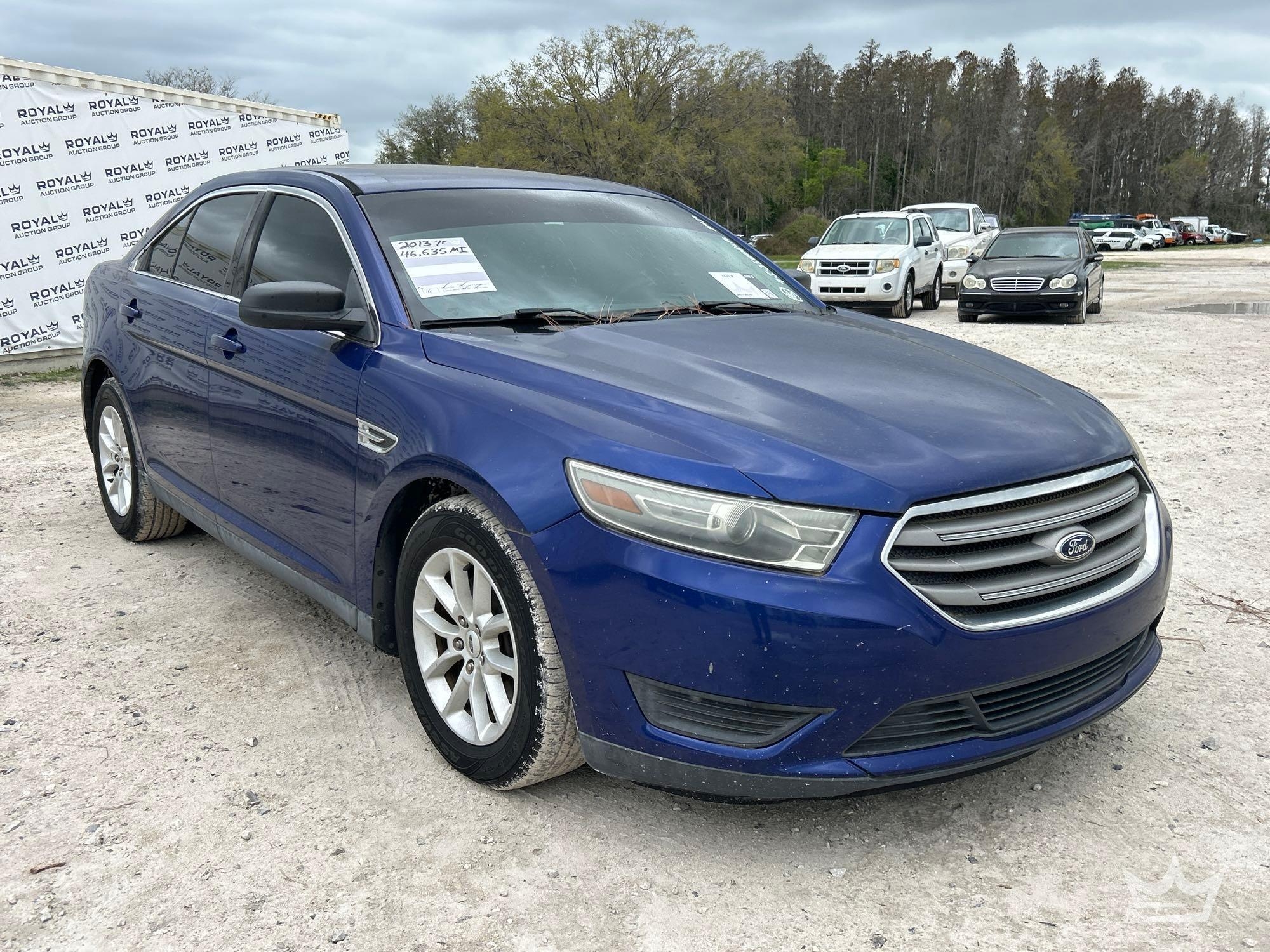 2013 Ford Taurus Sedan (A64557)