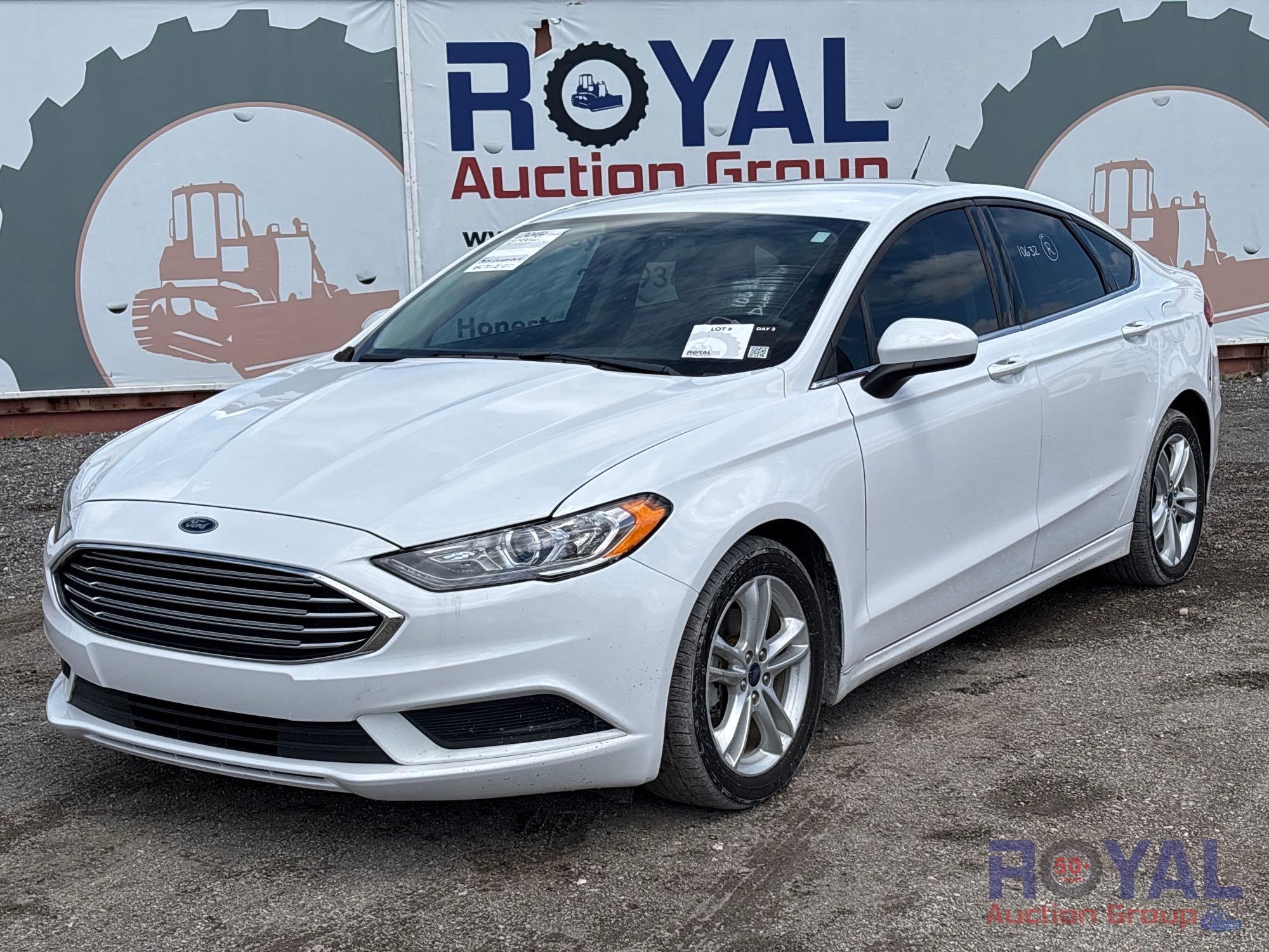 2018 Ford Fusion Hybird Sedan (A53424)