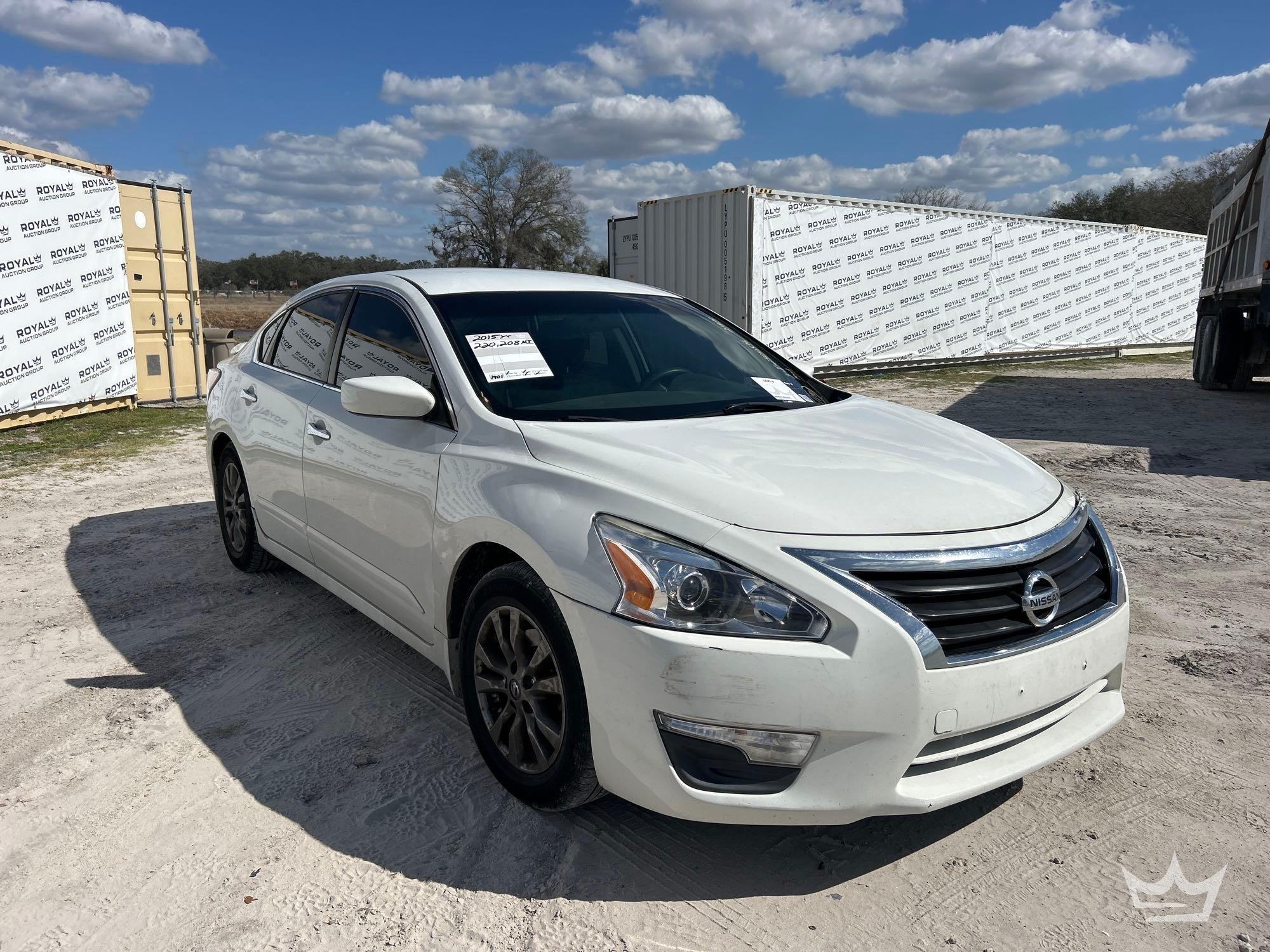 2015 Nisan Altima S Sedan (A61574)