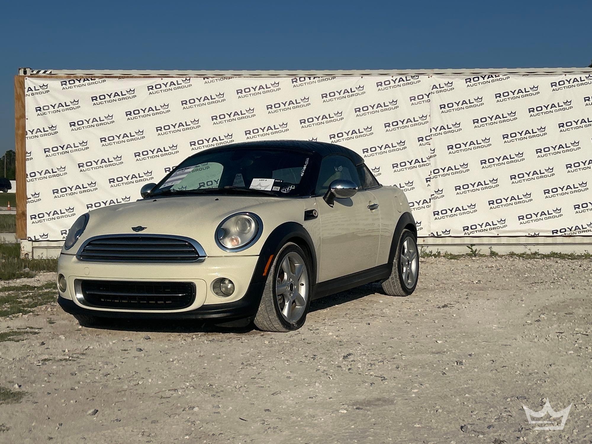 2012 Mini Cooper Hatchback (A64557)