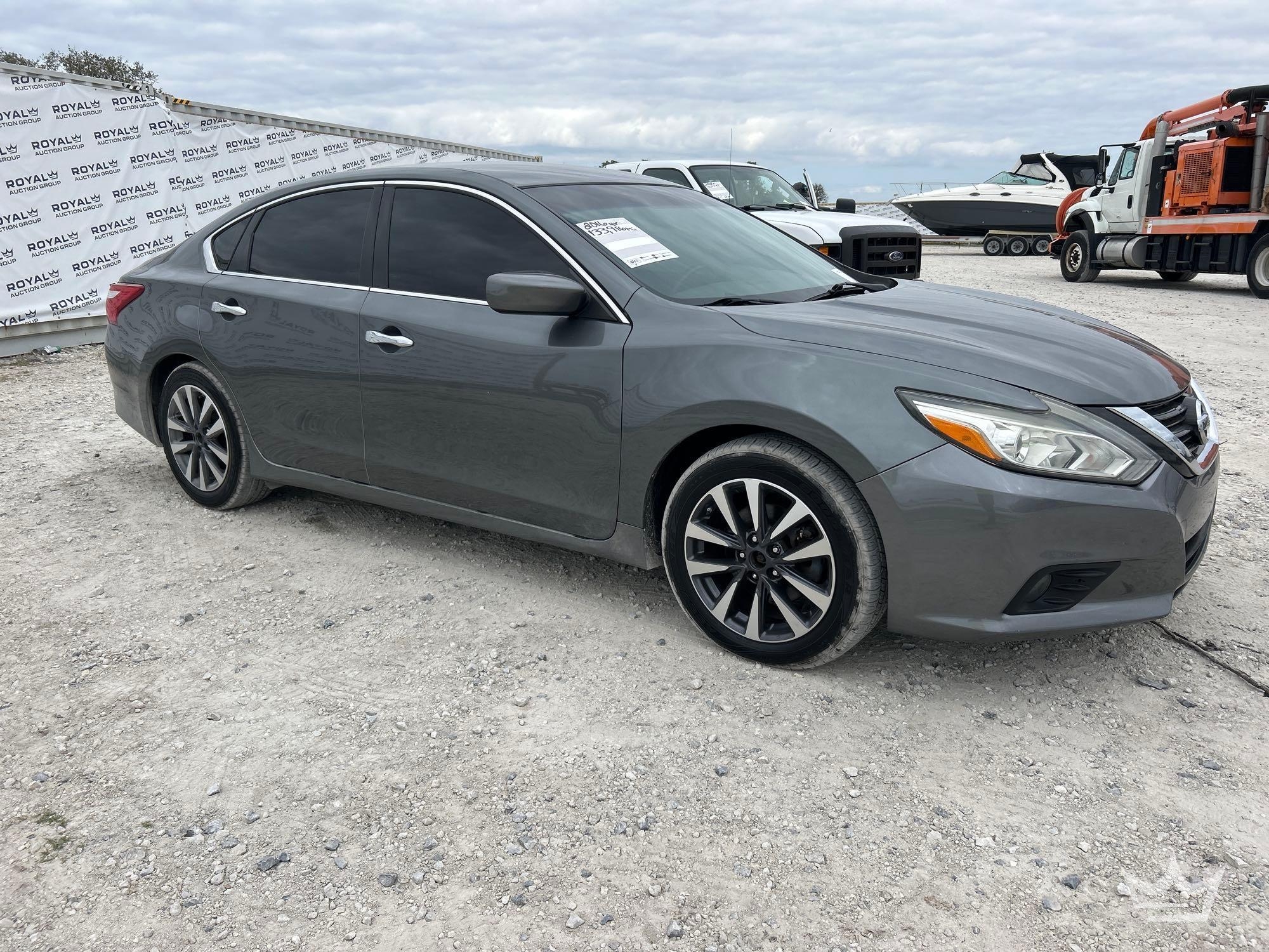 2016 Nissan Altima Sedan. (A61574)