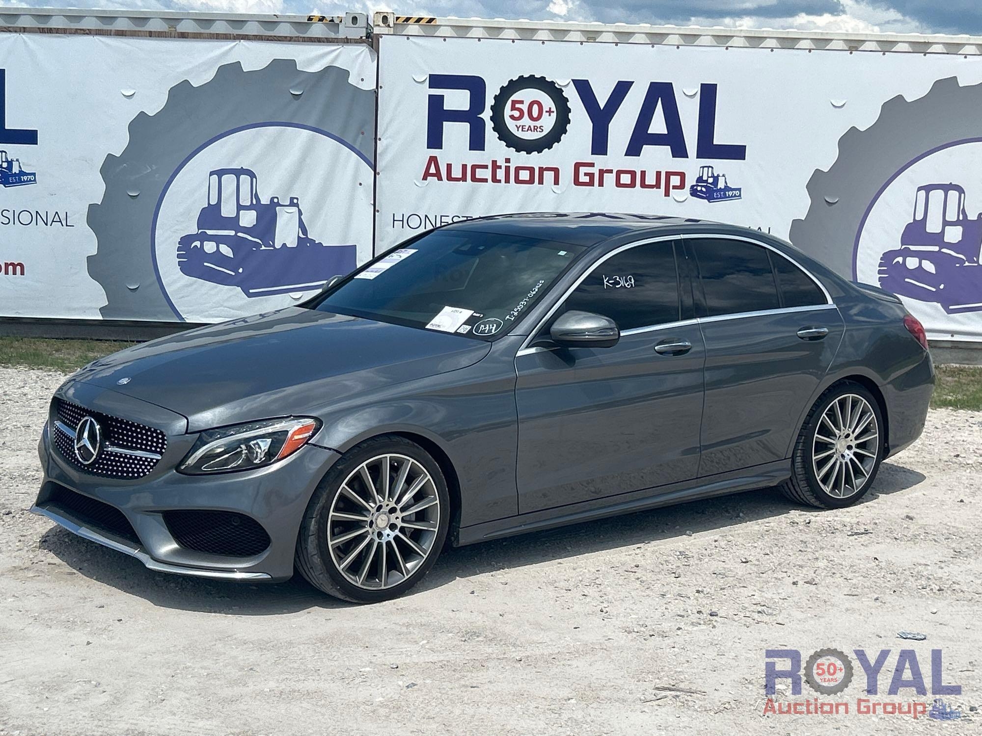2017 Mercedes-Benz C300 Sedan (A48082)
