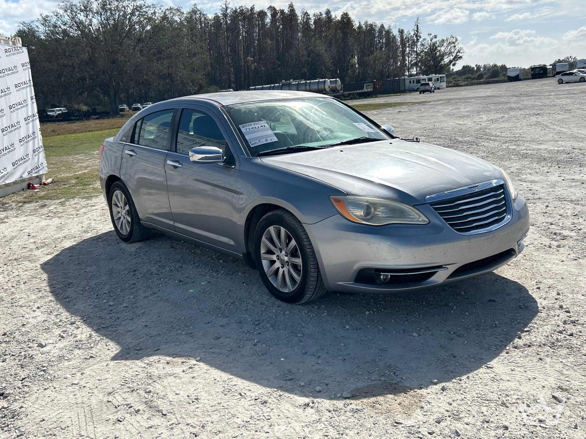 2014 Chrysler 200 Sedan (A59231)