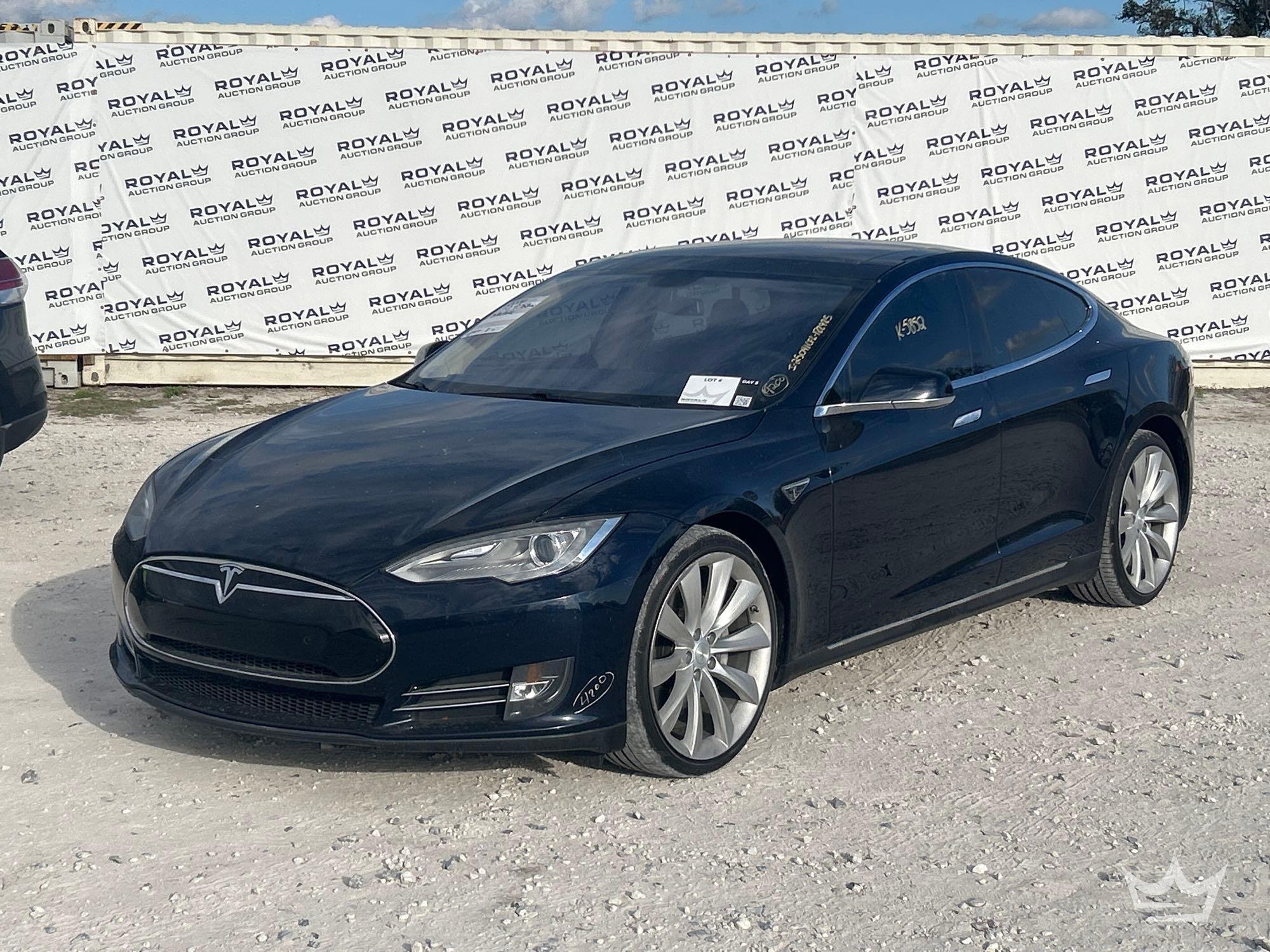 2014 Tesla Model S 60 Hatchback (A59231)