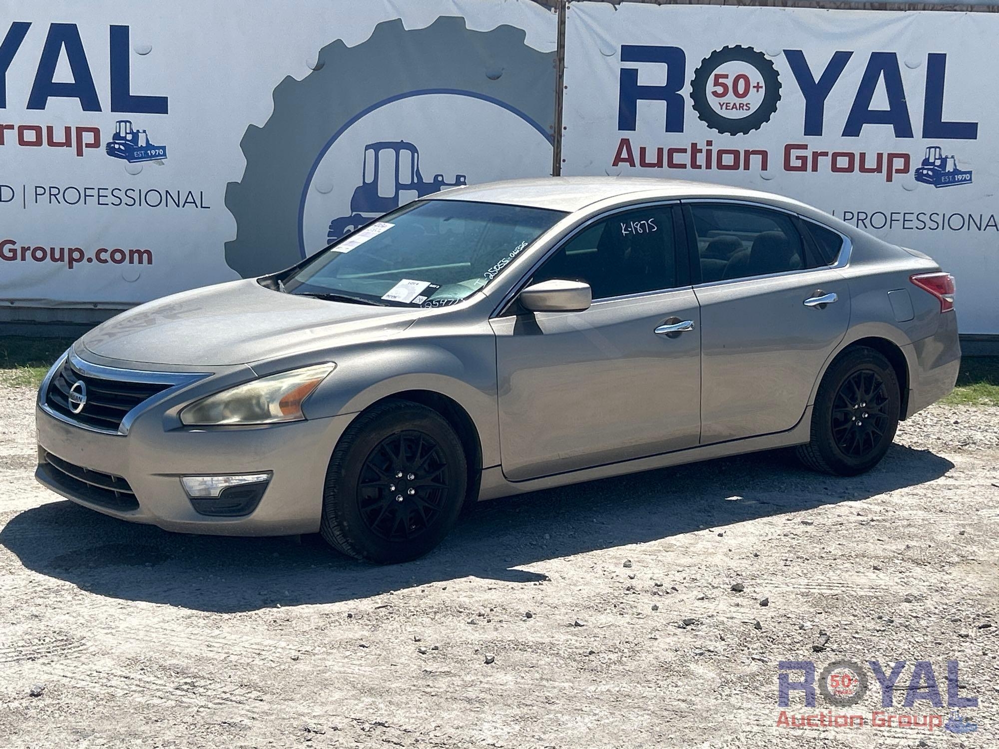 2013 Nissan Altima Sedan (A48082)