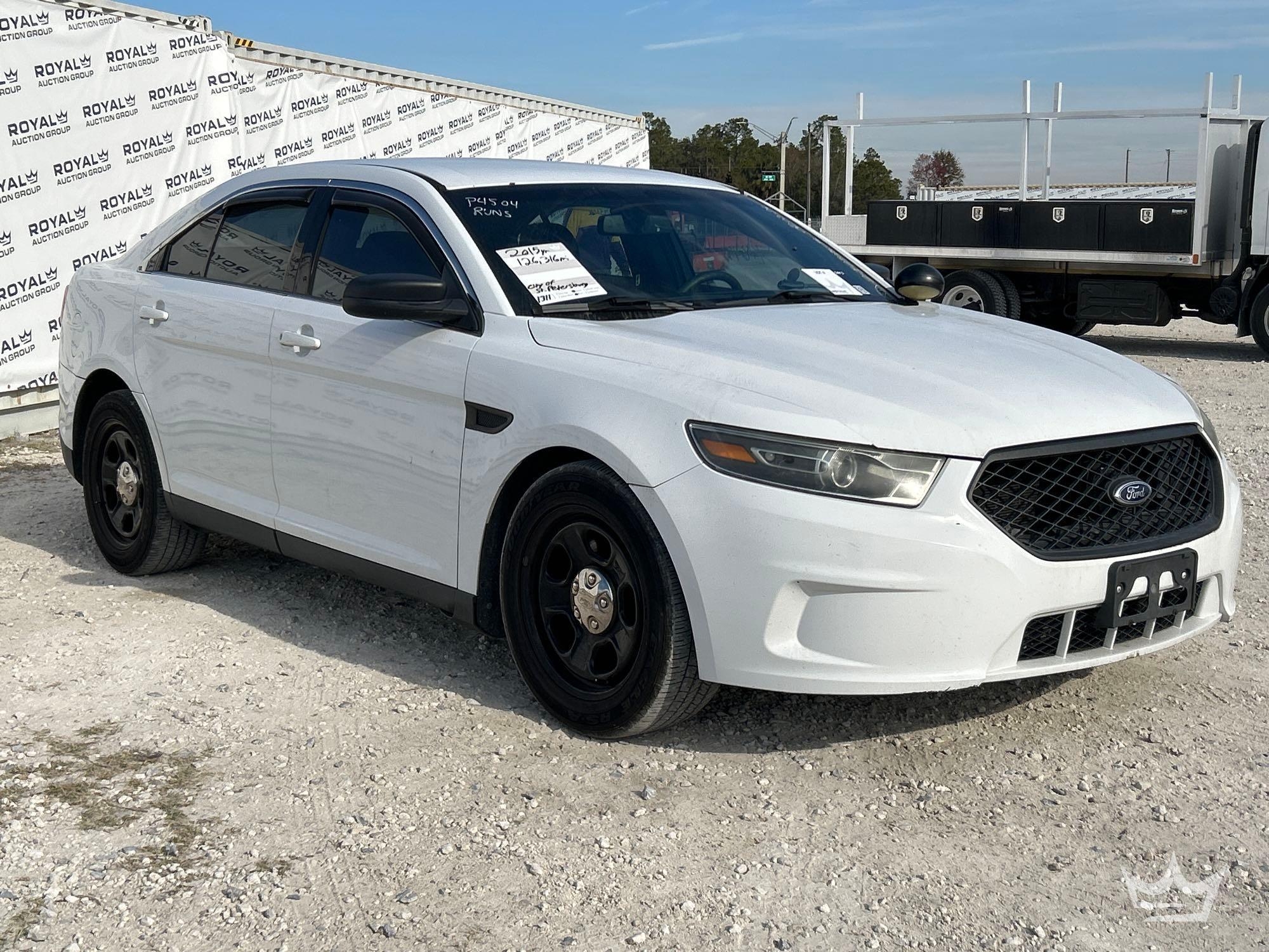 2015 Ford Taurus Sedan (A61569)