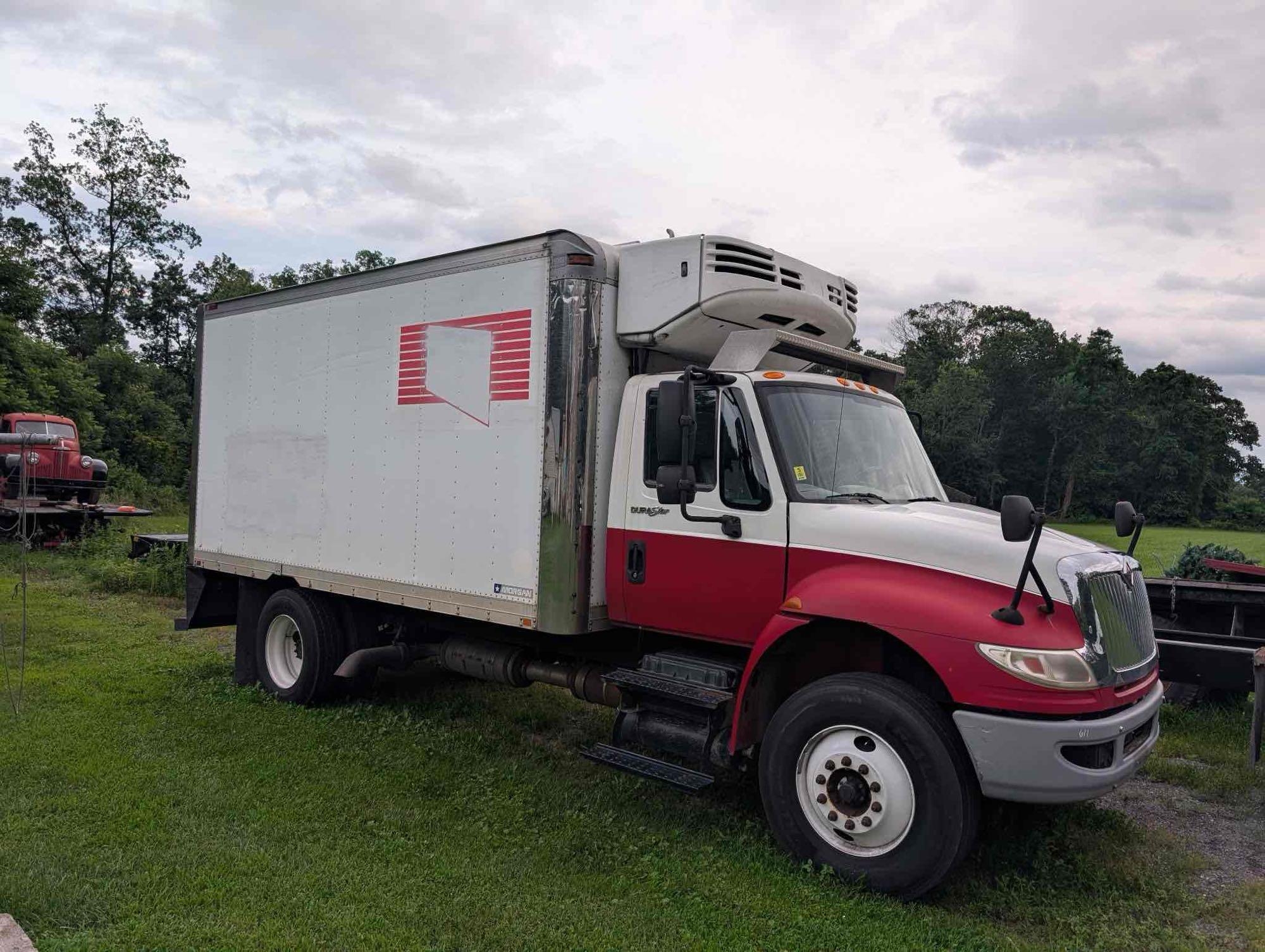 2007 International 4300 DT466 Refer Truck (A47384)