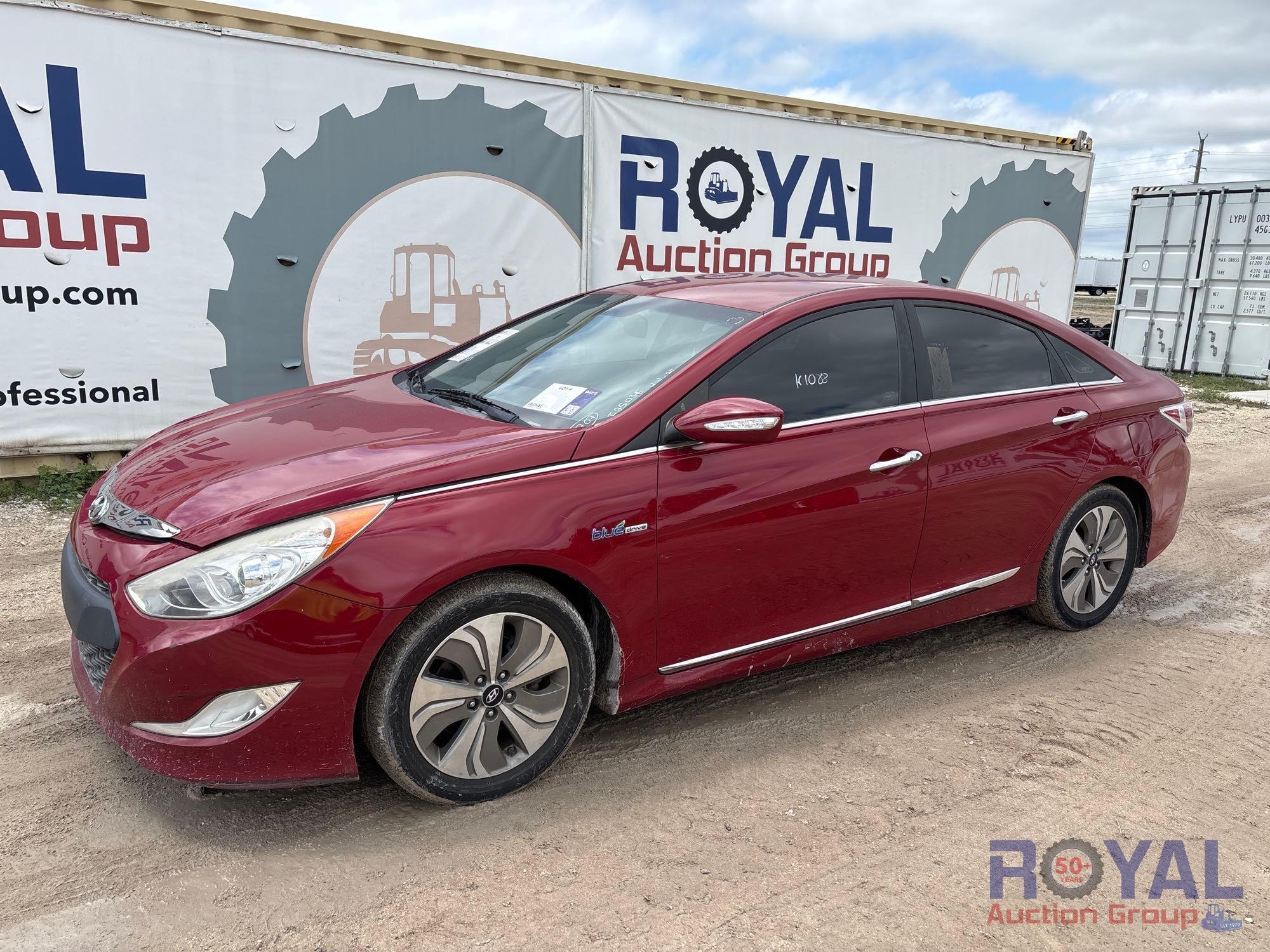 2013 Hyundai Sonata Hybrid Sedan (A46684)