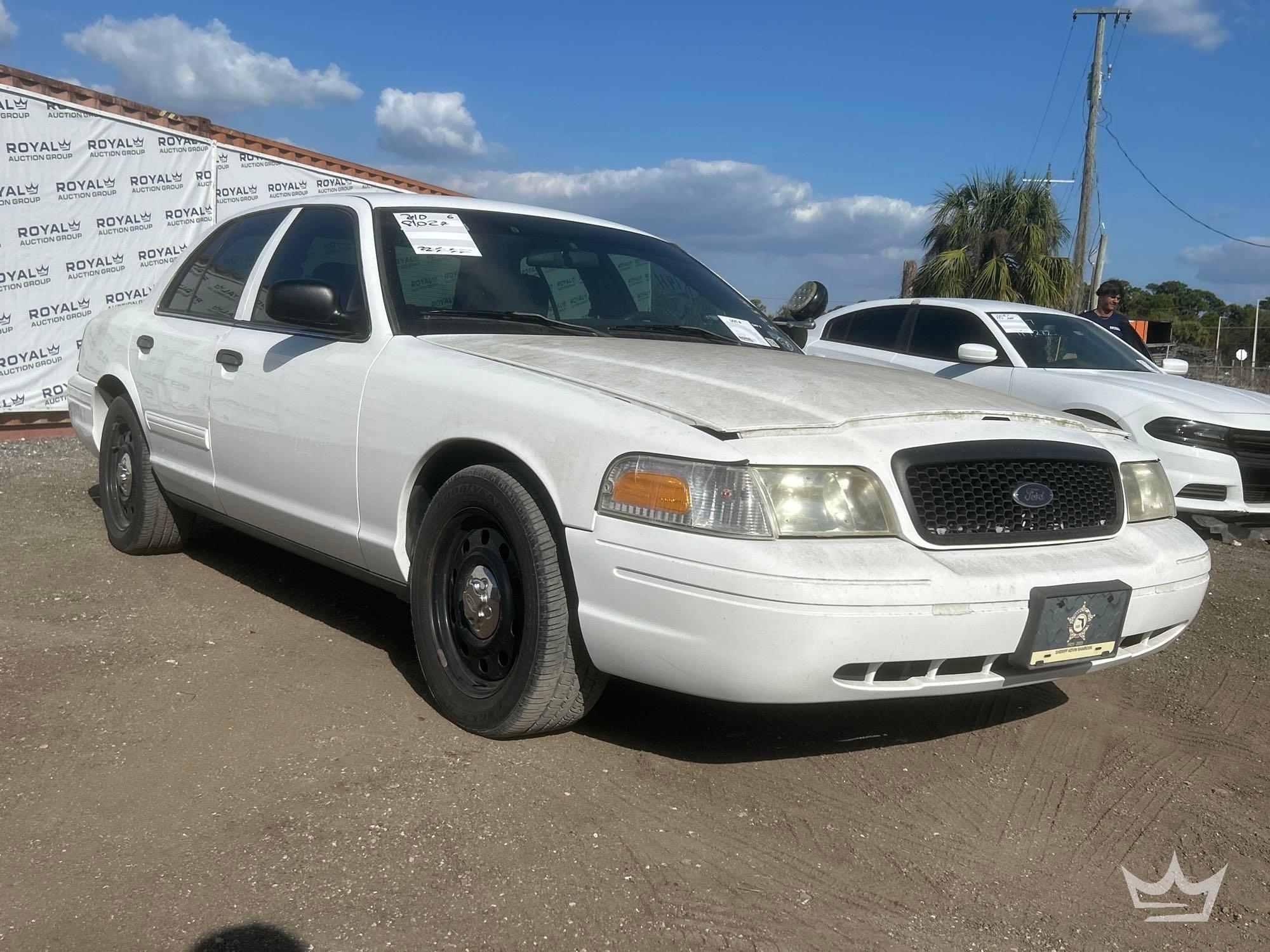 2010 Ford Crown Victoria (A61574)