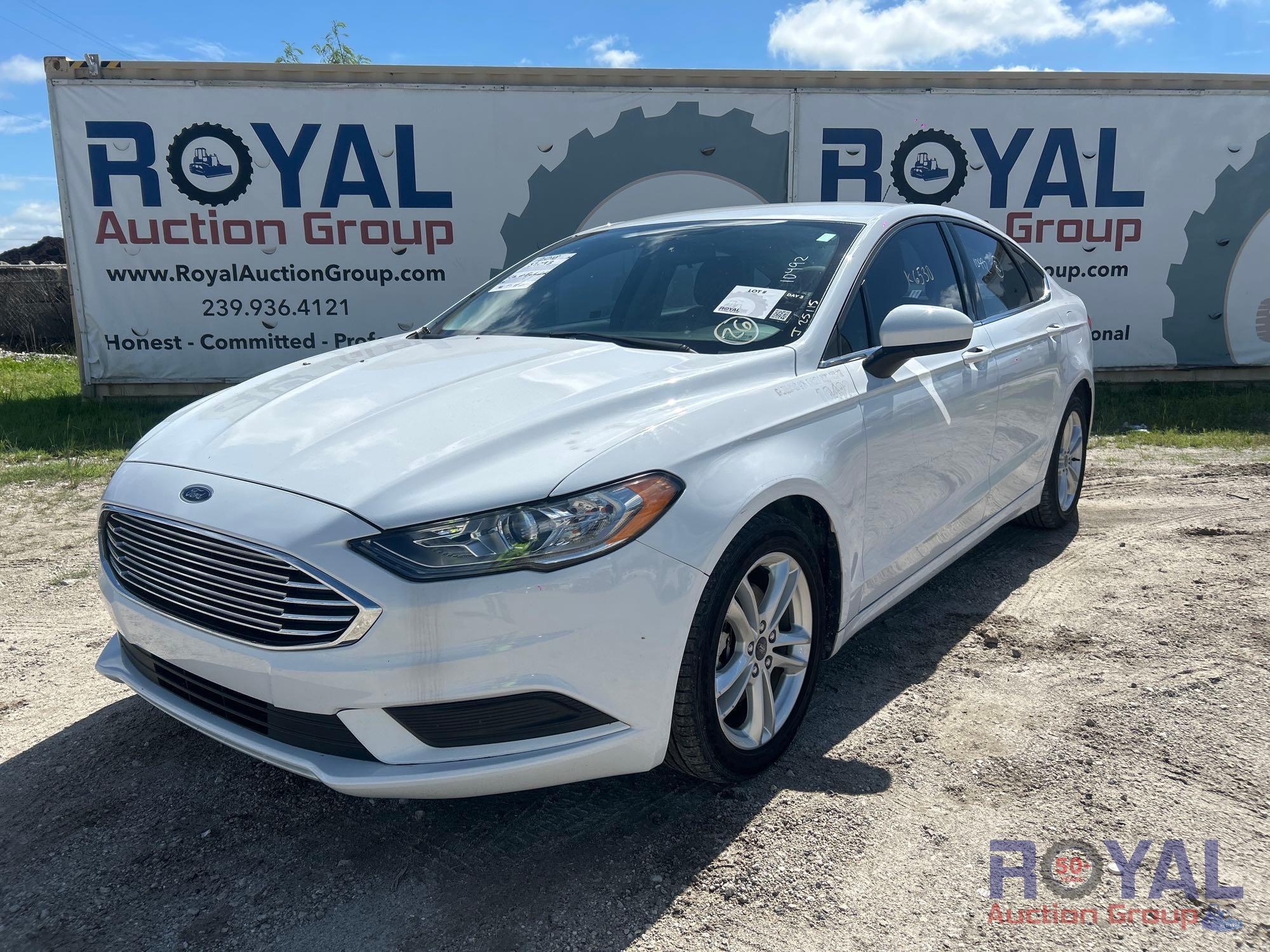 2018 Ford Fusion Hybrid Sedan (A53424)