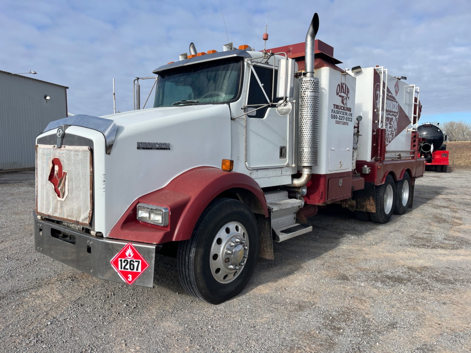 2004 KENWORTH T800 HOT OIL UNIT (A58214)