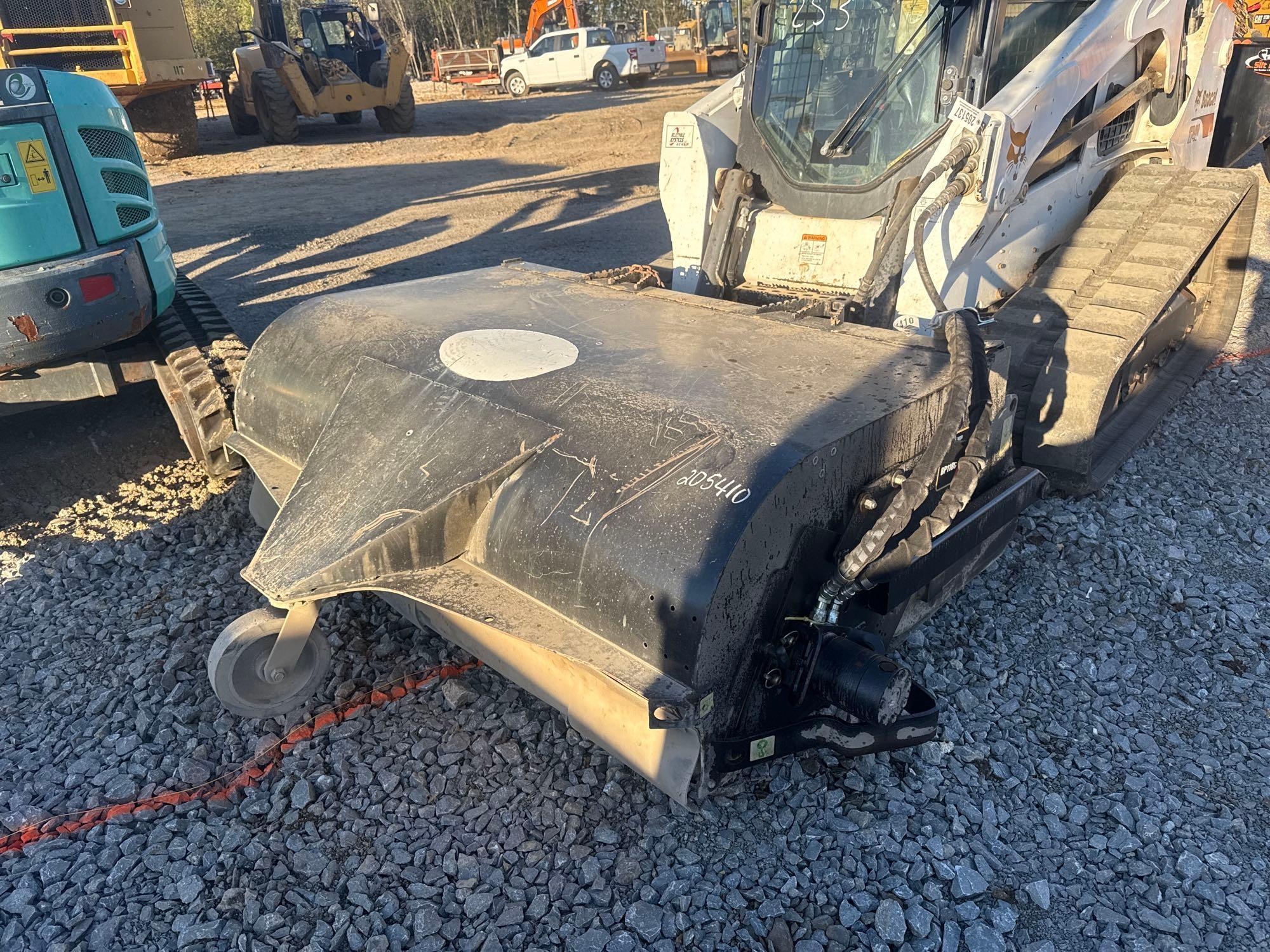 2018 CATERPILLAR BP118C - 74" HYD BOX BROOM (A52706)